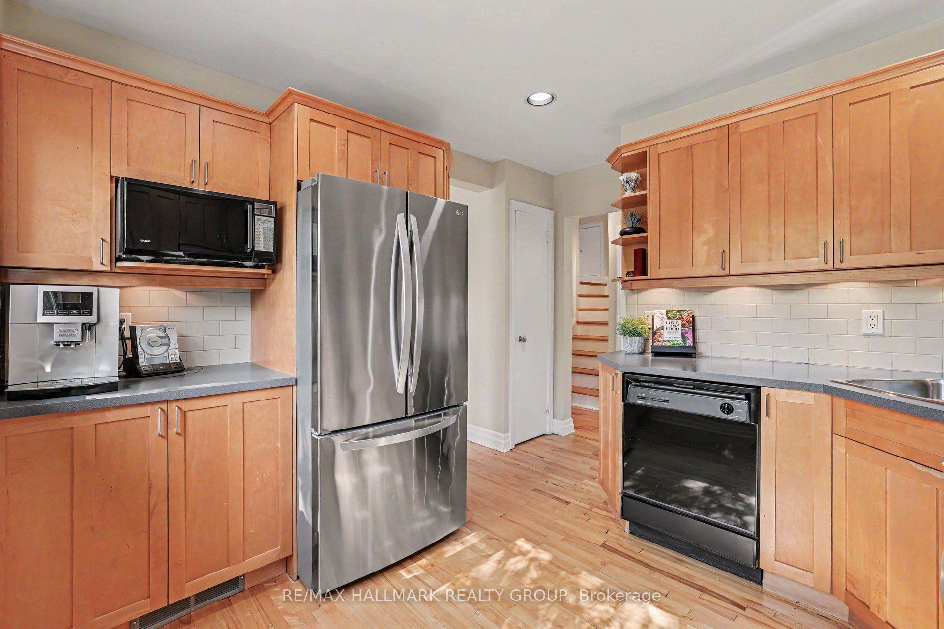 Photo 10 of 22 Dunvegan Road, Ottawa, Manor Park — HOMEH
