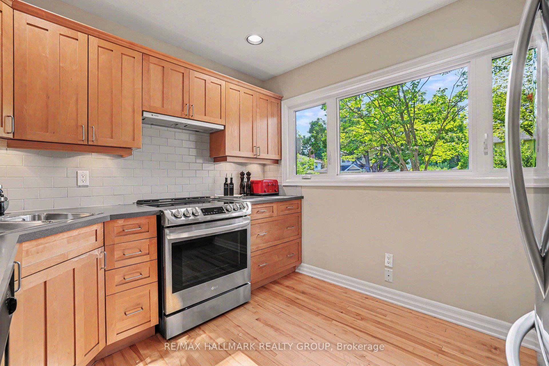 Photo 11 of 22 Dunvegan Road, Ottawa, Manor Park — HOMEH