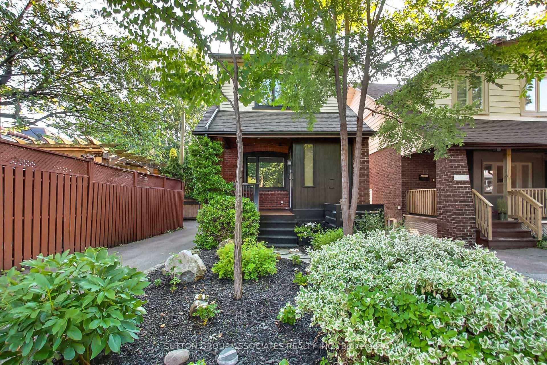 Photo 1 of 10 Winnett Avenue, Toronto, Humewood-Cedarvale — HOMEH