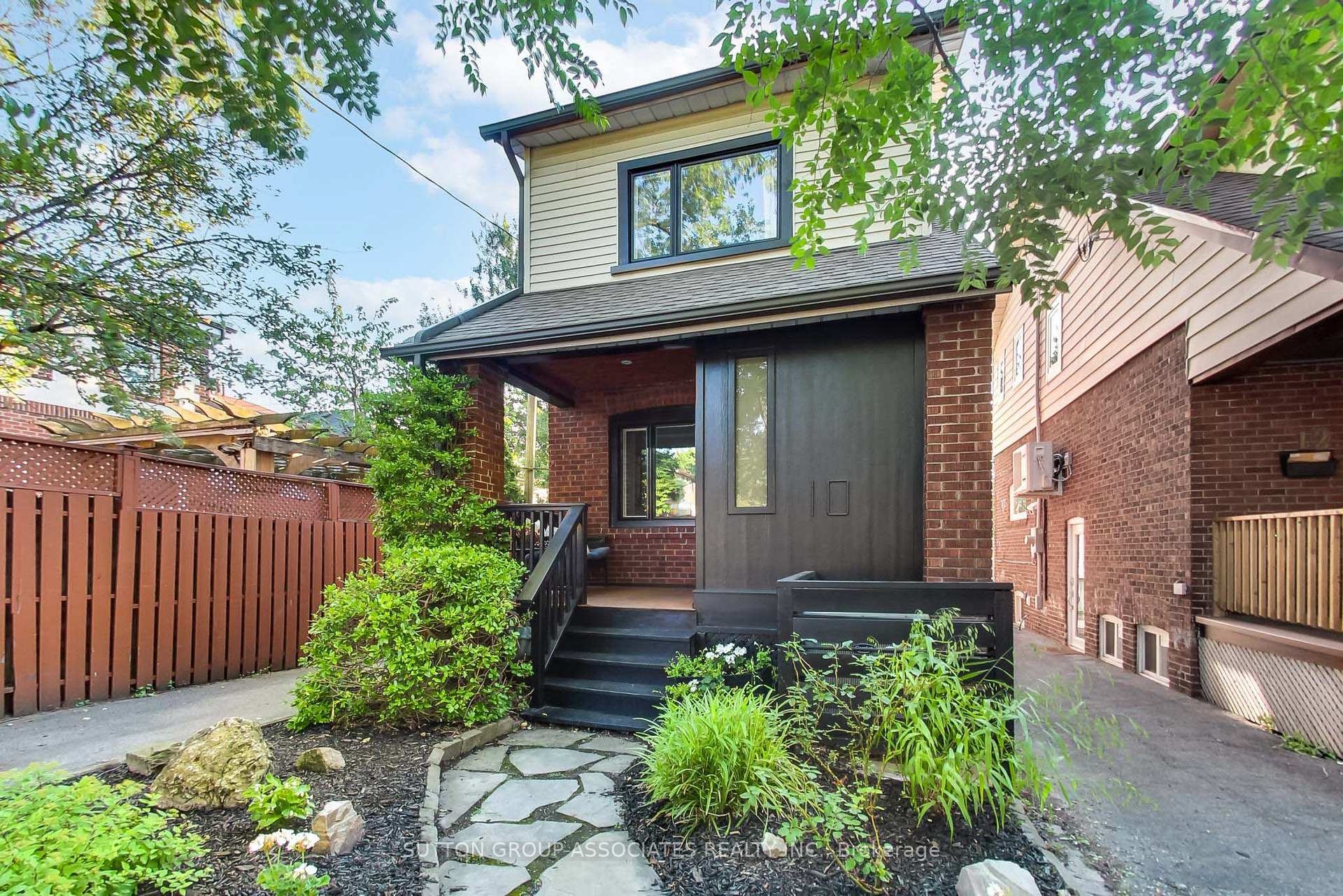 Photo 2 of 10 Winnett Avenue, Toronto, Humewood-Cedarvale — HOMEH