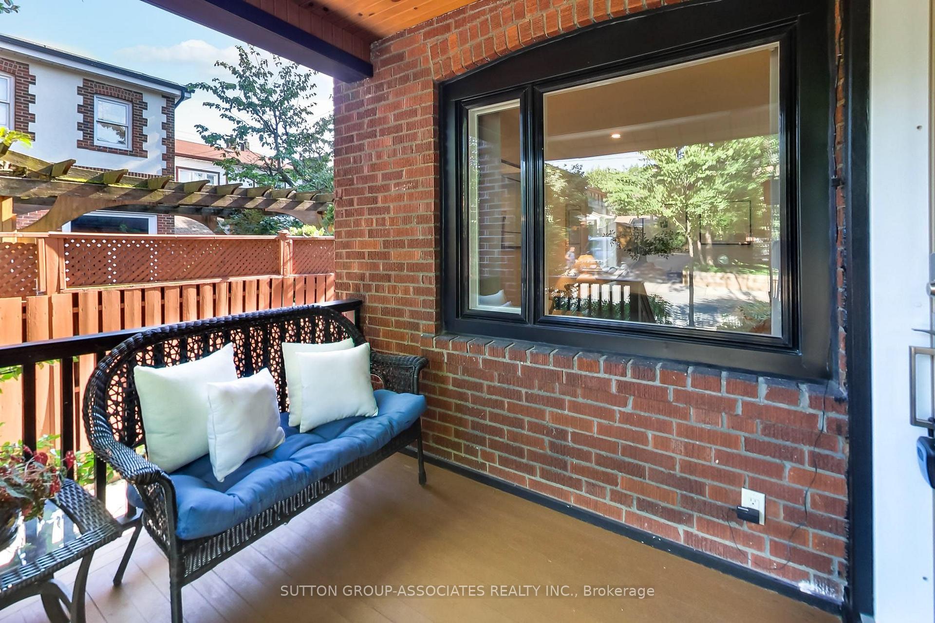 Photo 3 of 10 Winnett Avenue, Toronto, Humewood-Cedarvale — HOMEH