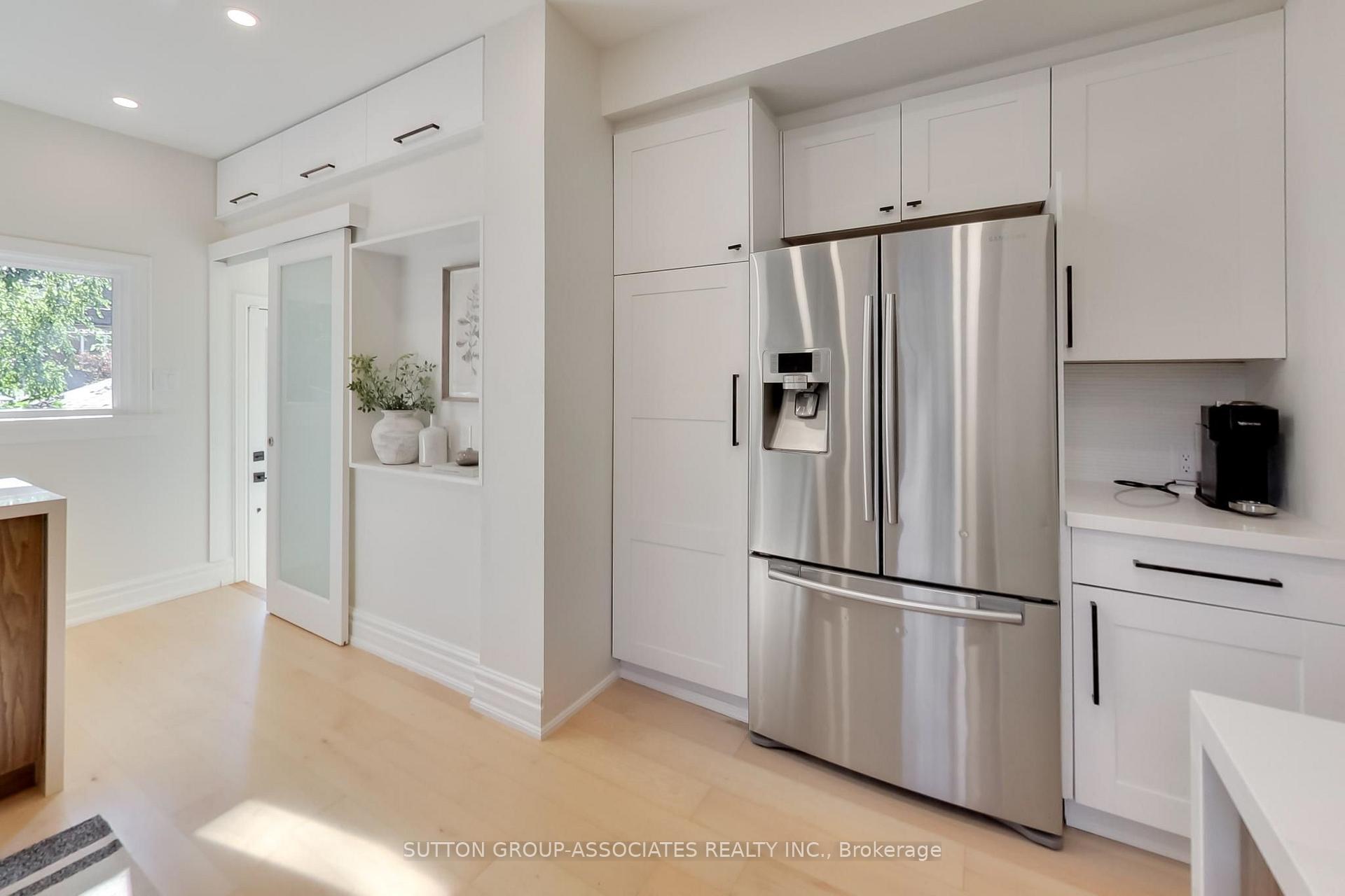 Photo 12 of 10 Winnett Avenue, Toronto, Humewood-Cedarvale — HOMEH