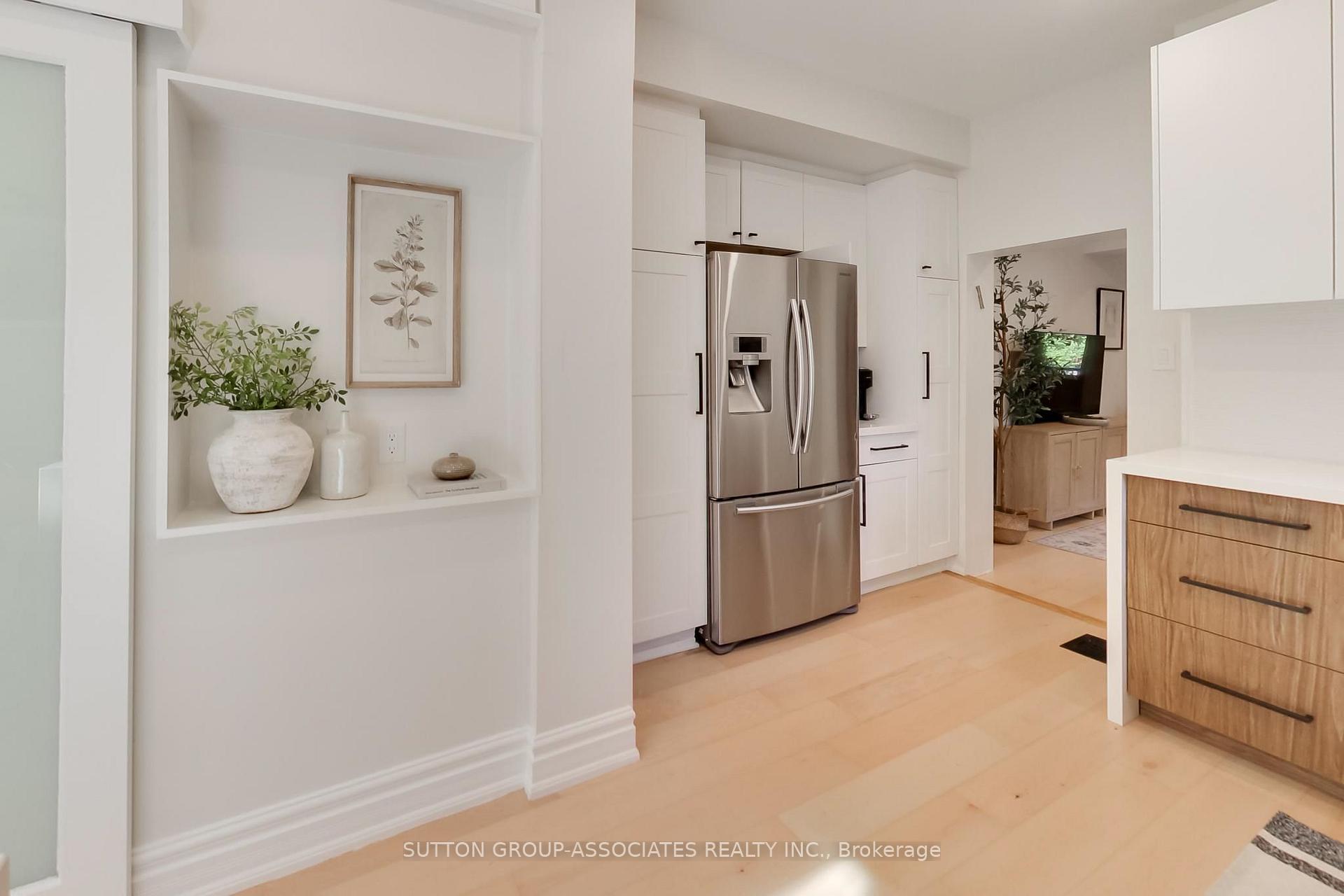 Photo 14 of 10 Winnett Avenue, Toronto, Humewood-Cedarvale — HOMEH