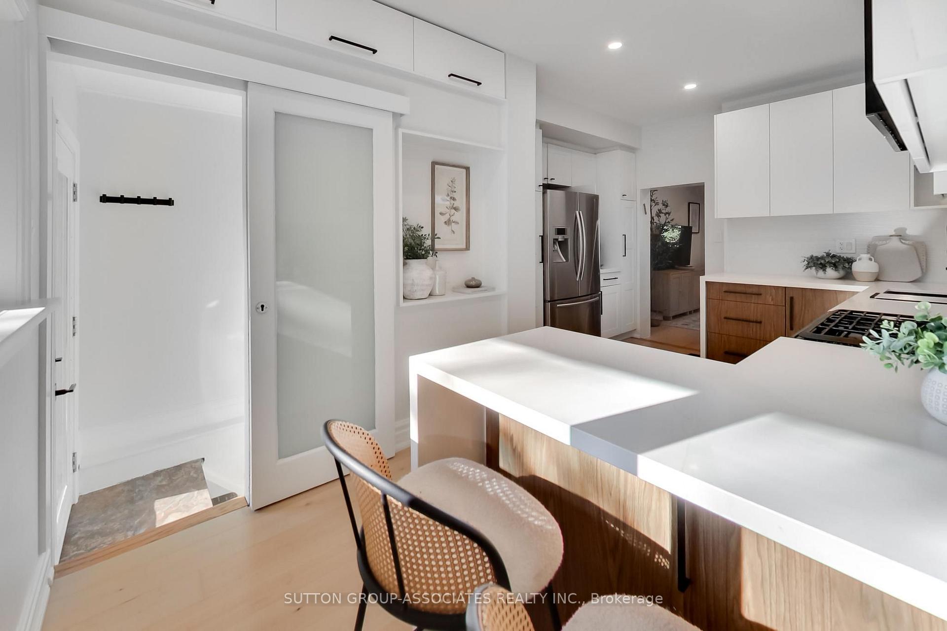 Photo 16 of 10 Winnett Avenue, Toronto, Humewood-Cedarvale — HOMEH