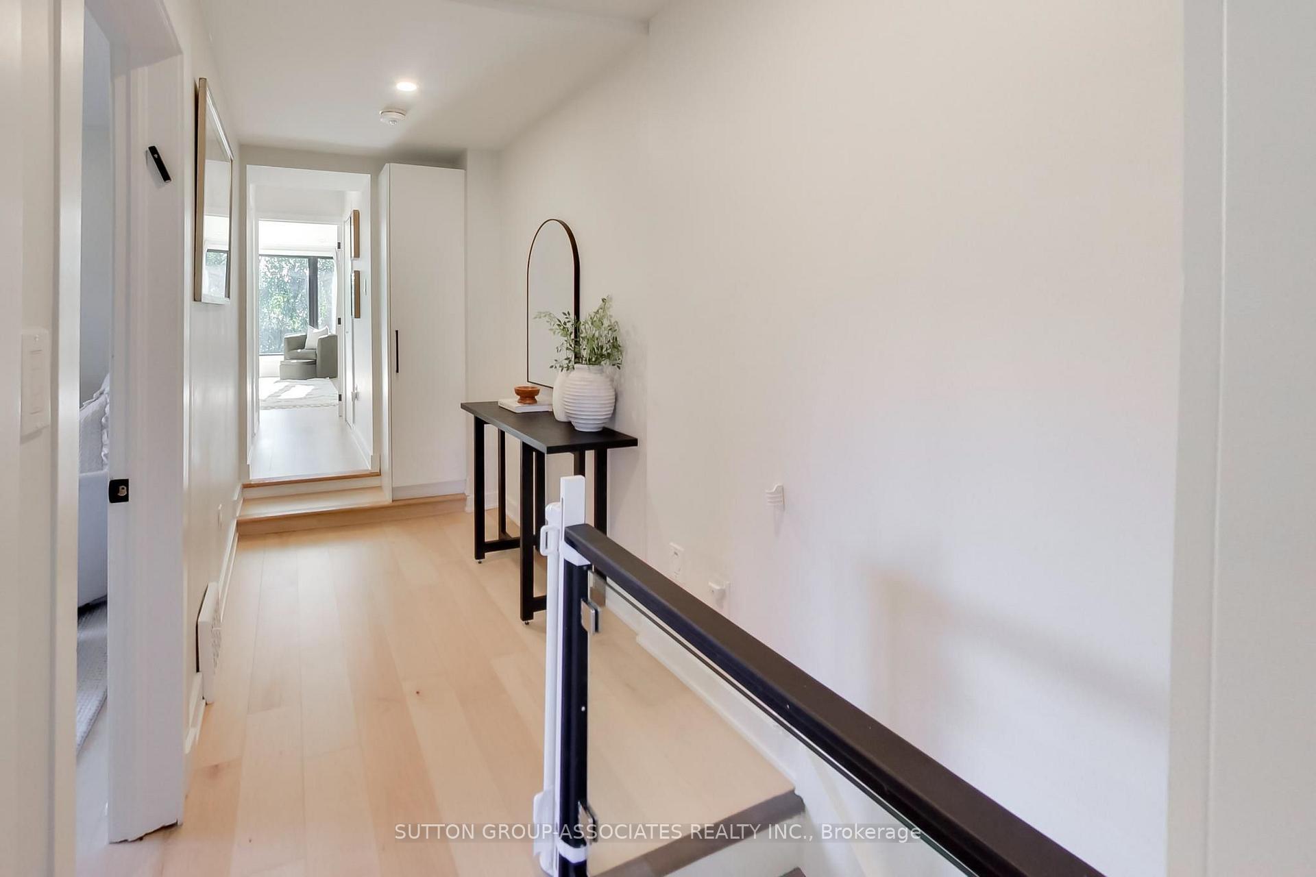 Photo 17 of 10 Winnett Avenue, Toronto, Humewood-Cedarvale — HOMEH
