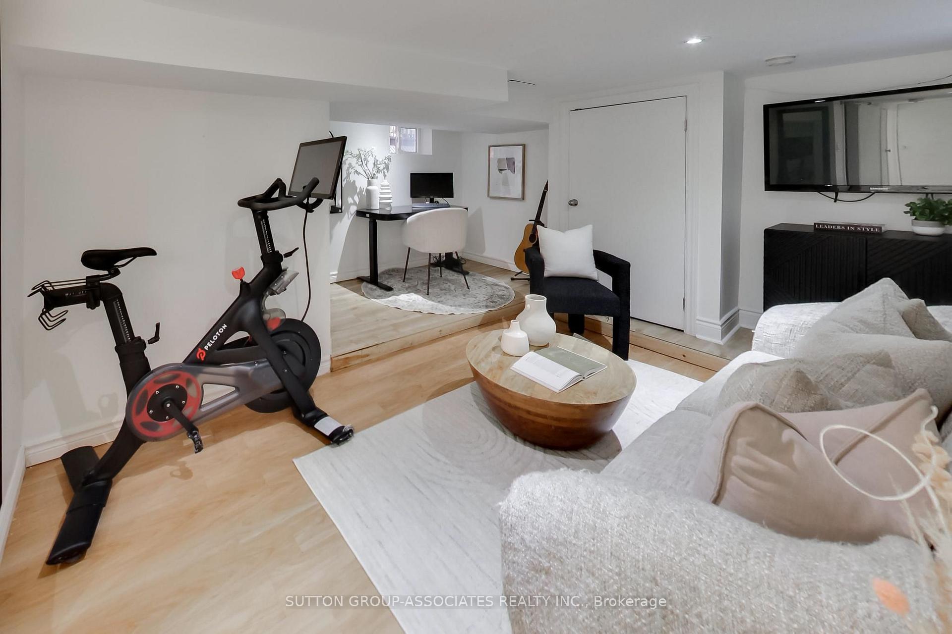 Photo 35 of 10 Winnett Avenue, Toronto, Humewood-Cedarvale — HOMEH