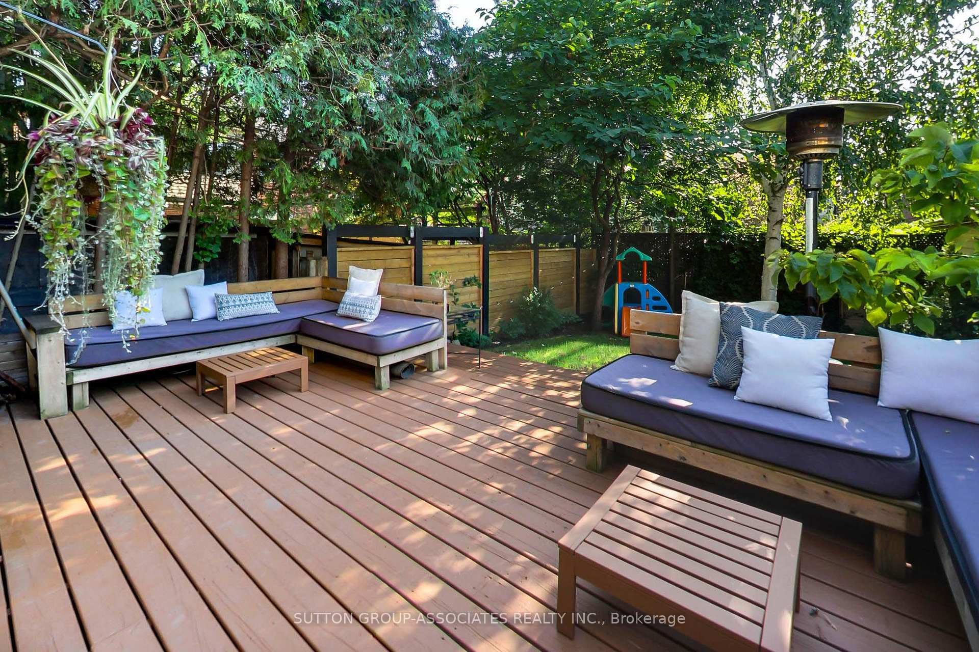 Photo 39 of 10 Winnett Avenue, Toronto, Humewood-Cedarvale — HOMEH