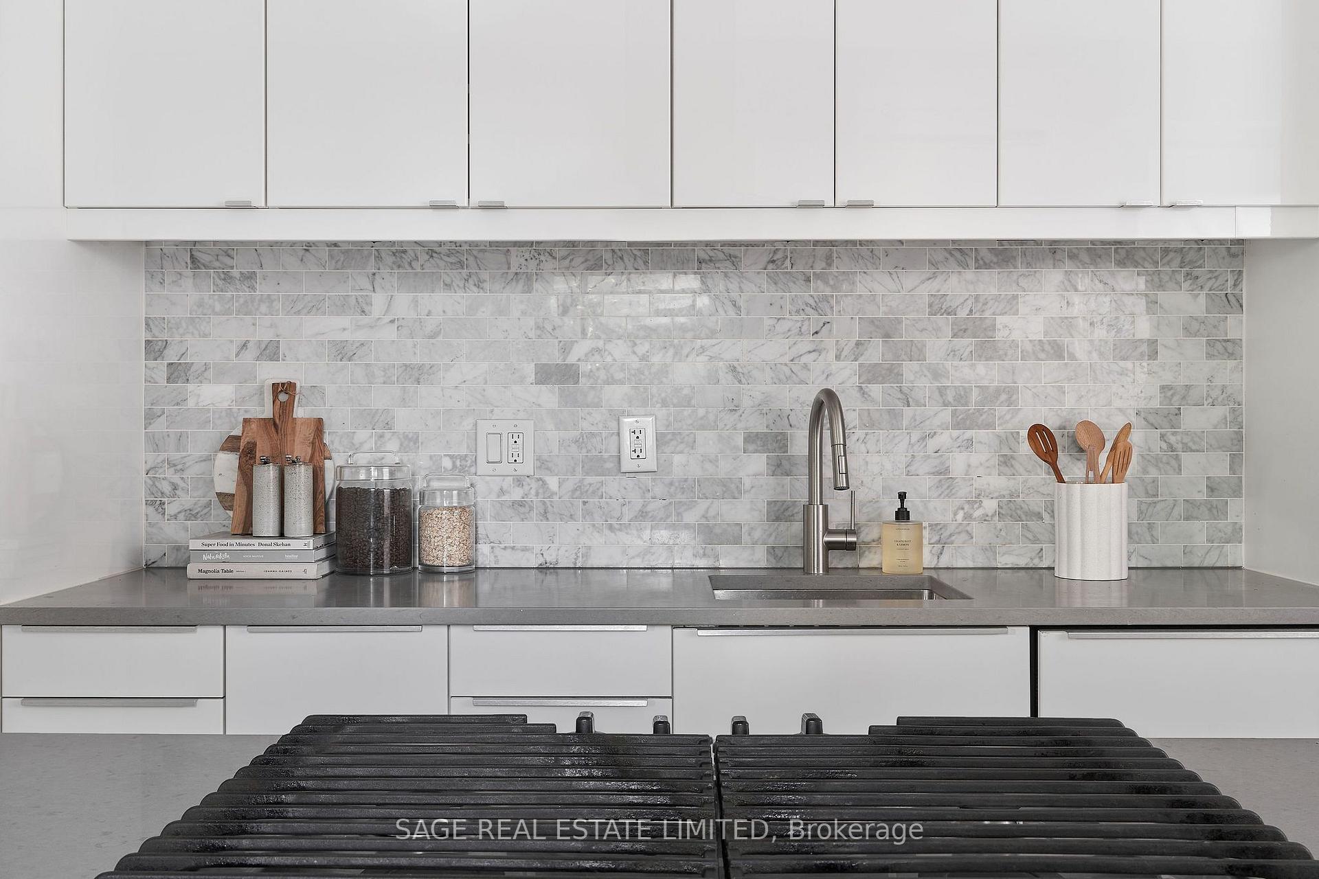 Photo 10 of 115 Gore Vale Avenue, Toronto, Trinity-Bellwoods — HOMEH