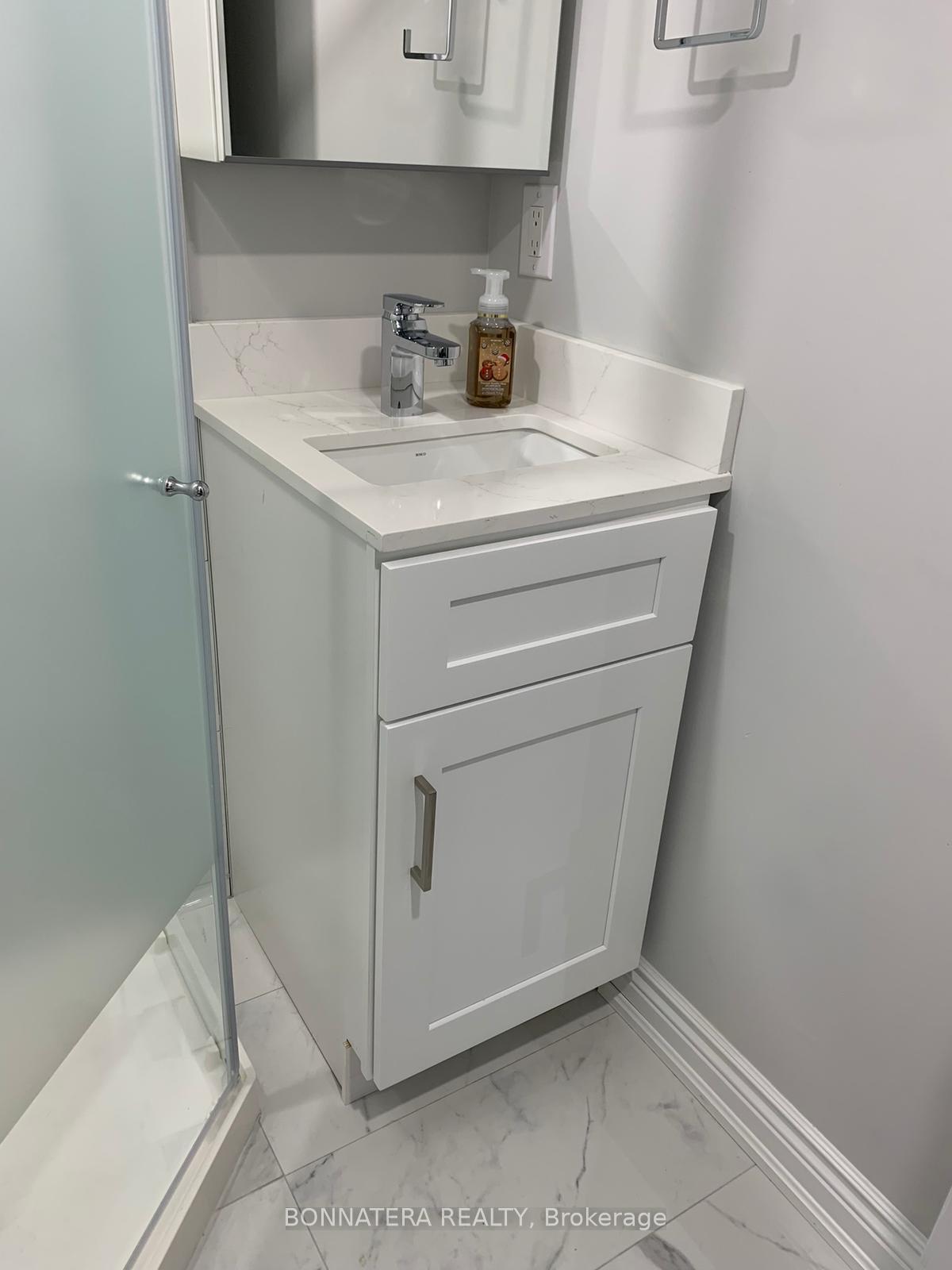 Photo 11 of Unit Bsmt, 284 Hickory Circle, Oakville, Wedgewood Creek — HOMEH