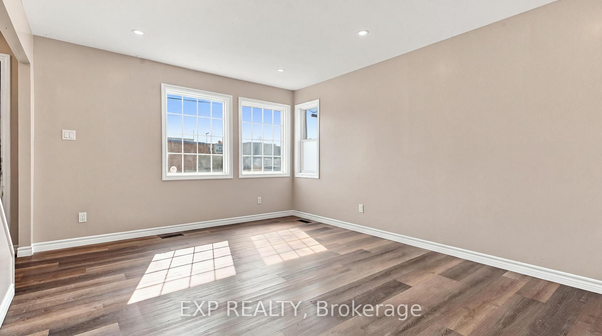 Photo 18 of 225 Grantham Avenue, St. Catharines, Facer — HOMEH