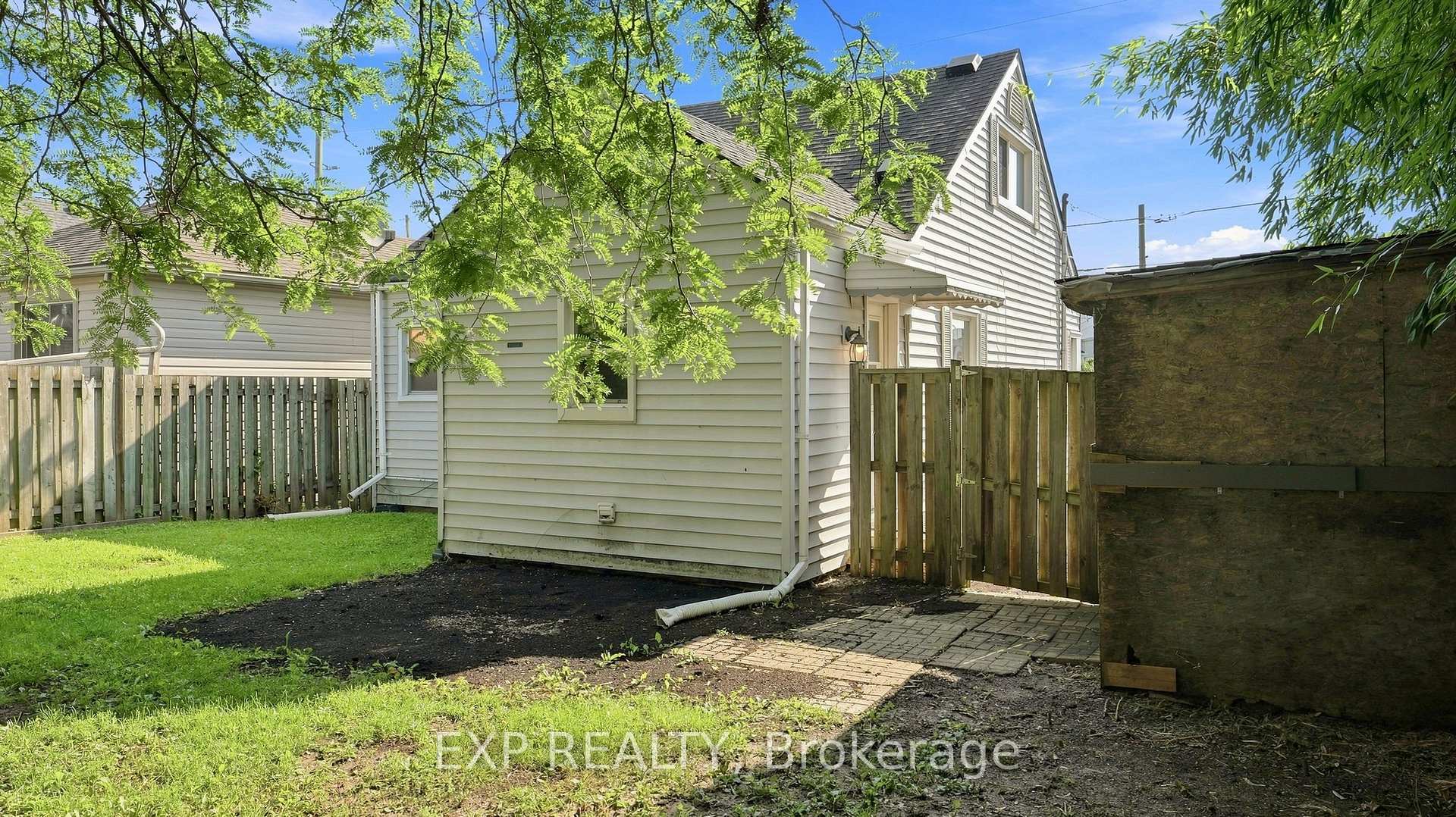 Photo 37 of 225 Grantham Avenue, St. Catharines, Facer — HOMEH