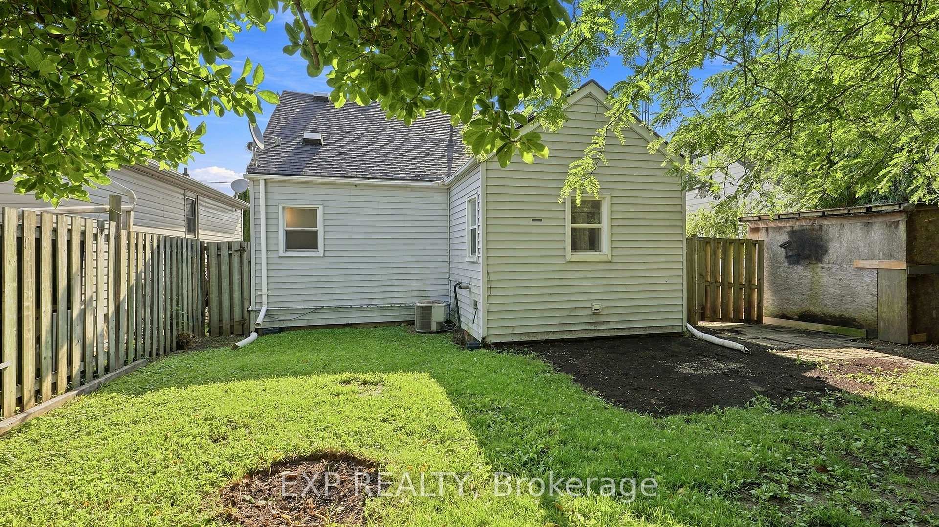 Photo 38 of 225 Grantham Avenue, St. Catharines, Facer — HOMEH