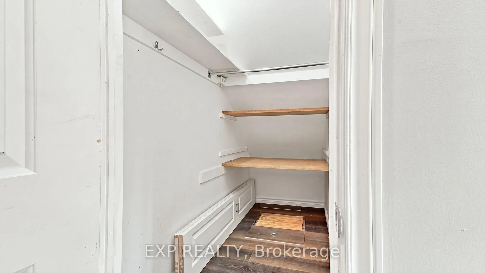 Photo 31 of 225 Grantham Avenue, St. Catharines, Facer — HOMEH