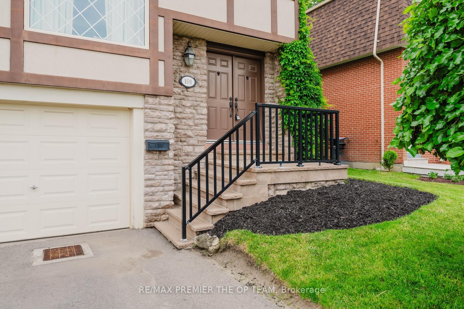 Photo 4 of 101 Skegby Road, Brampton, Brampton North — HOMEH
