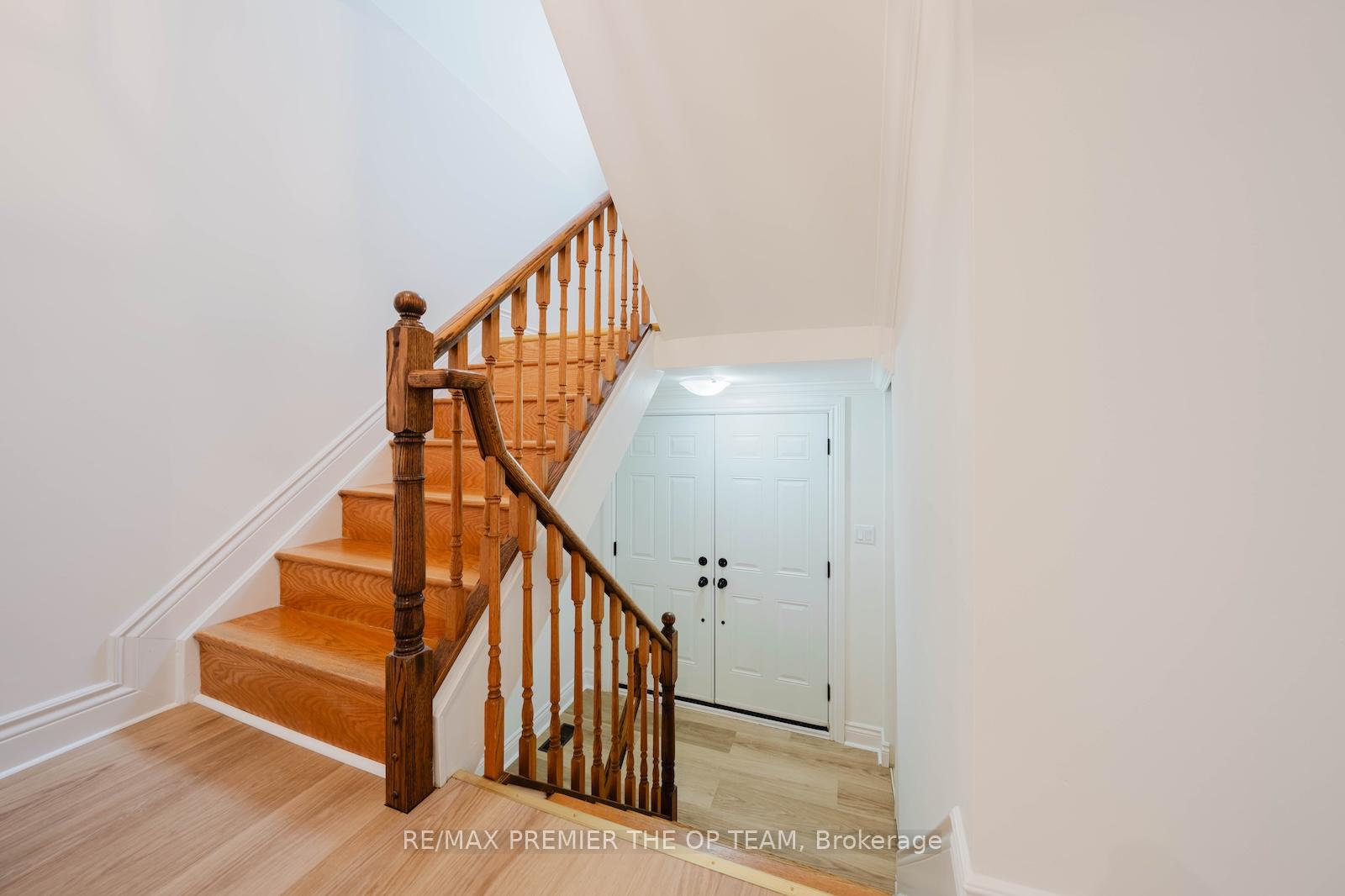 Photo 5 of 101 Skegby Road, Brampton, Brampton North — HOMEH