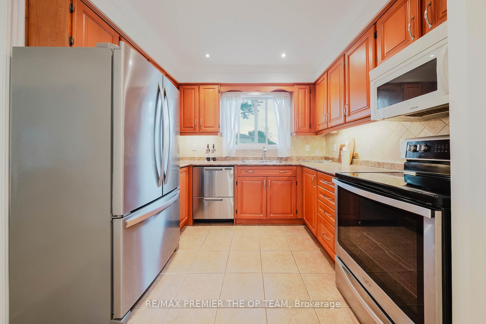 Photo 8 of 101 Skegby Road, Brampton, Brampton North — HOMEH