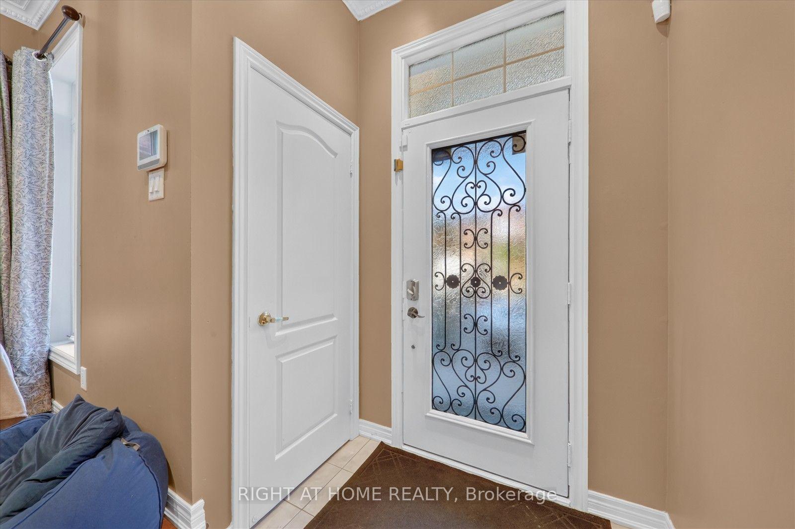 Photo 6 of 54 Boundbrook Drive, Brampton, Northwest Sandalwood Parkway — HOMEH