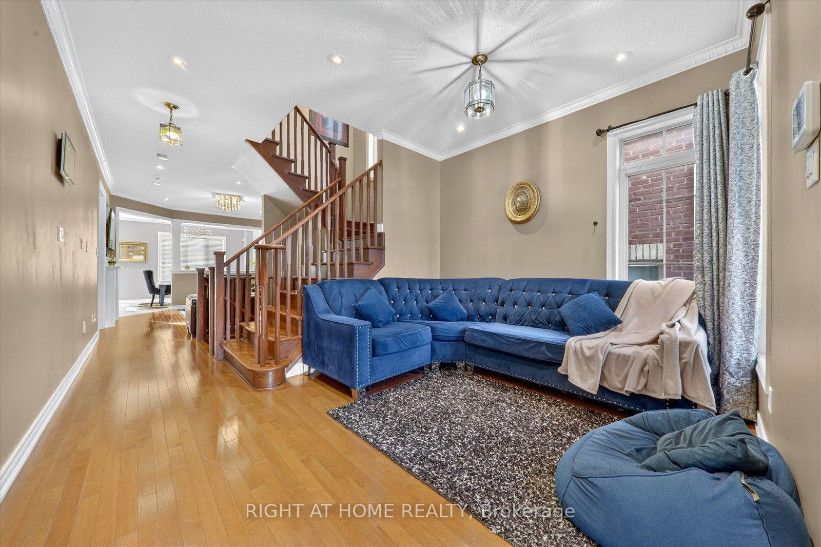 Photo 8 of 54 Boundbrook Drive, Brampton, Northwest Sandalwood Parkway — HOMEH