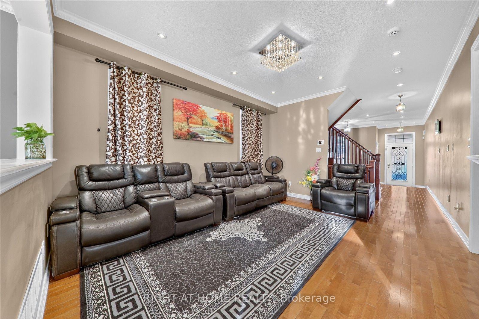 Photo 12 of 54 Boundbrook Drive, Brampton, Northwest Sandalwood Parkway — HOMEH