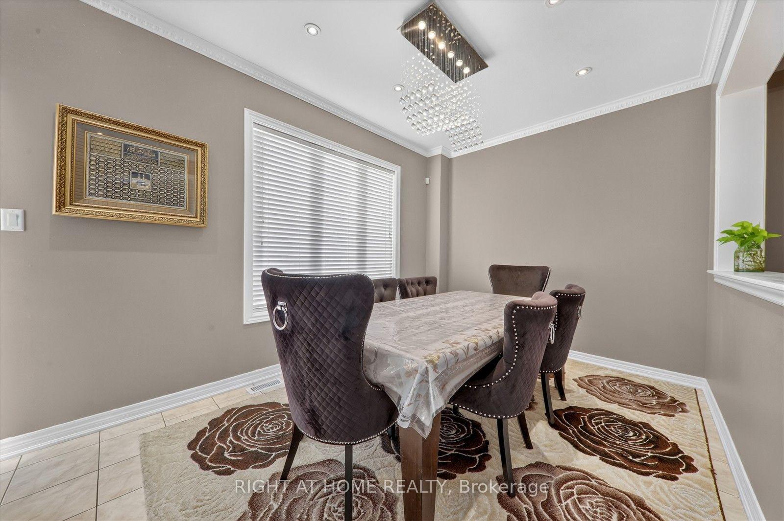Photo 14 of 54 Boundbrook Drive, Brampton, Northwest Sandalwood Parkway — HOMEH