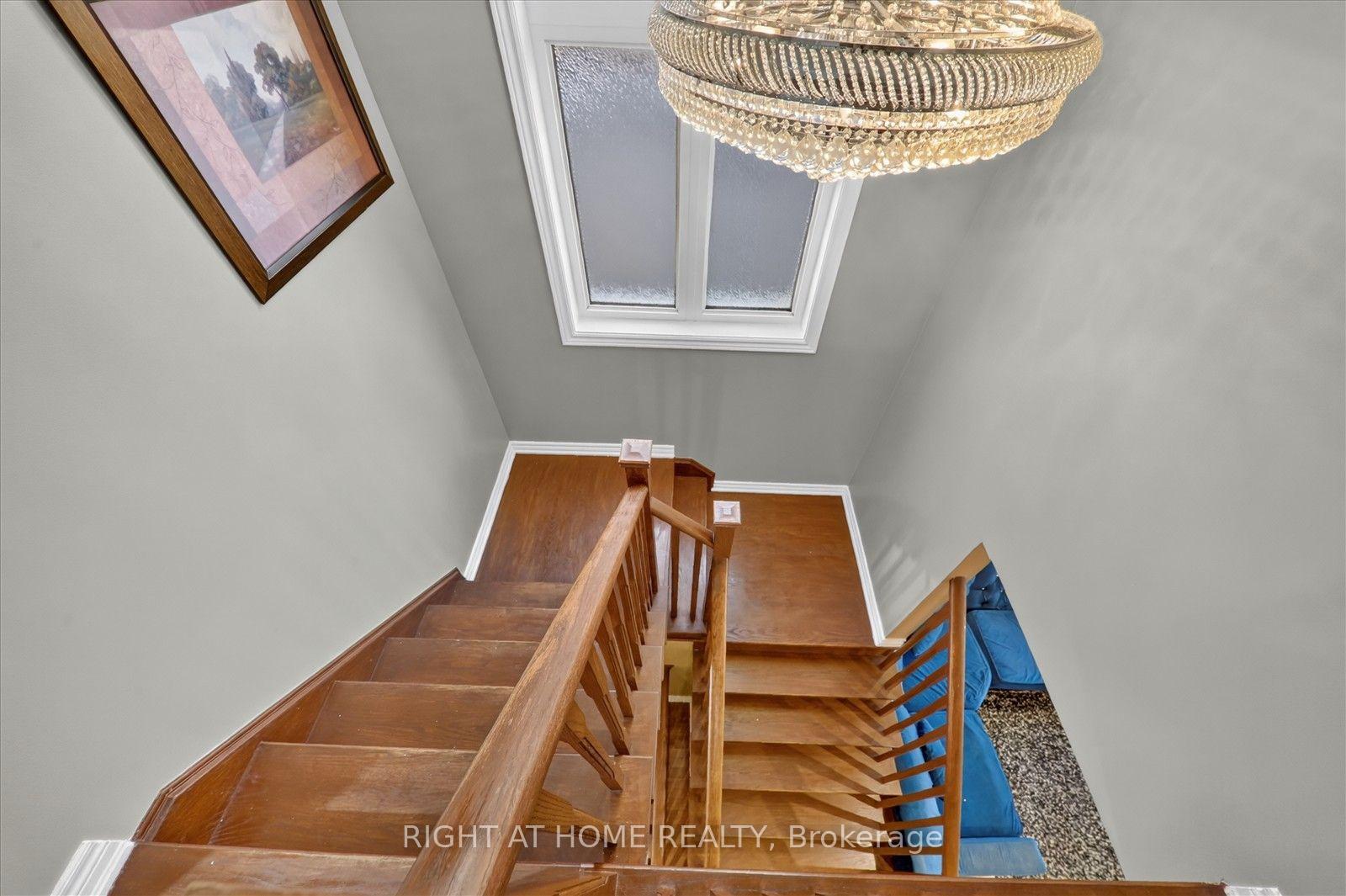 Photo 23 of 54 Boundbrook Drive, Brampton, Northwest Sandalwood Parkway — HOMEH