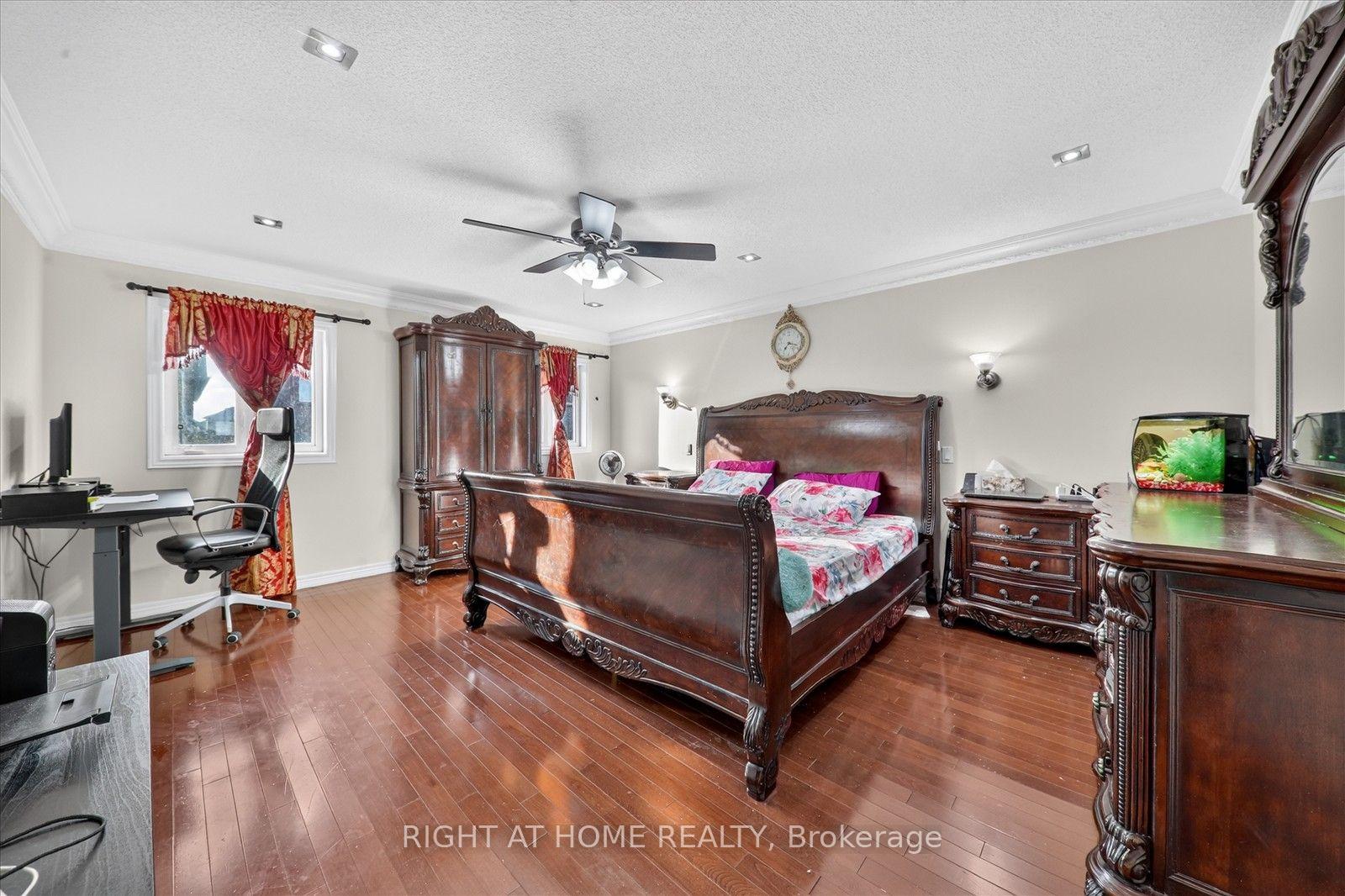 Photo 25 of 54 Boundbrook Drive, Brampton, Northwest Sandalwood Parkway — HOMEH