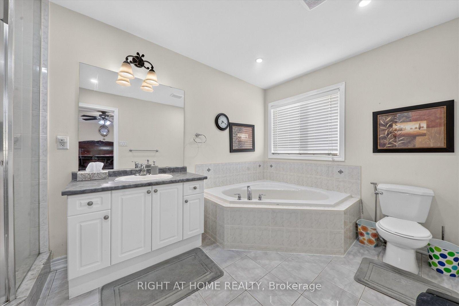 Photo 27 of 54 Boundbrook Drive, Brampton, Northwest Sandalwood Parkway — HOMEH