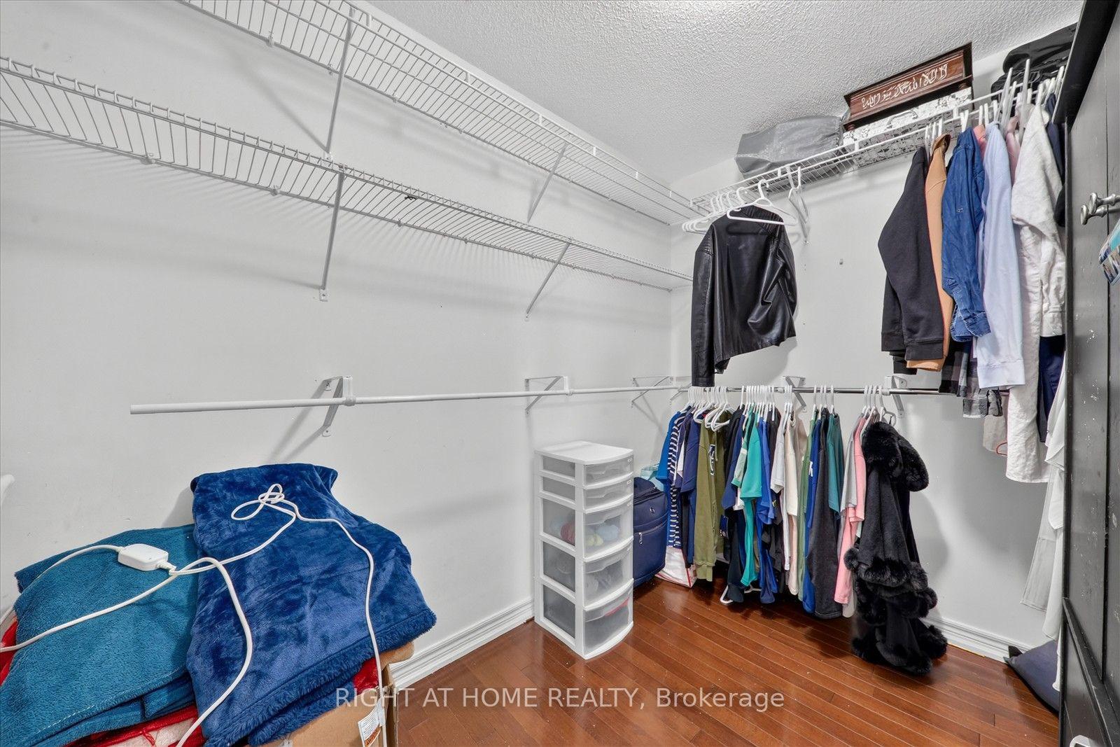 Photo 29 of 54 Boundbrook Drive, Brampton, Northwest Sandalwood Parkway — HOMEH