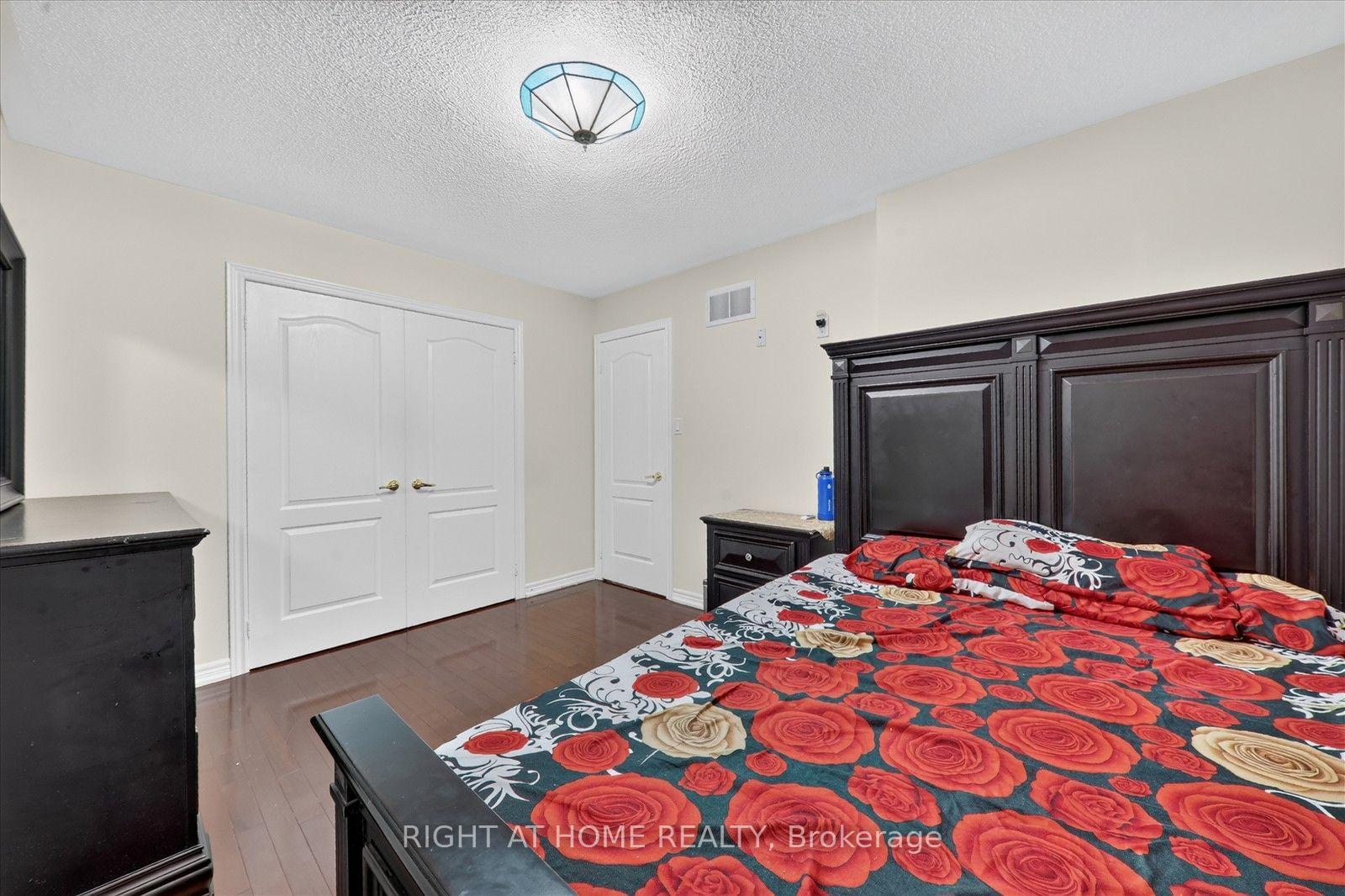 Photo 32 of 54 Boundbrook Drive, Brampton, Northwest Sandalwood Parkway — HOMEH