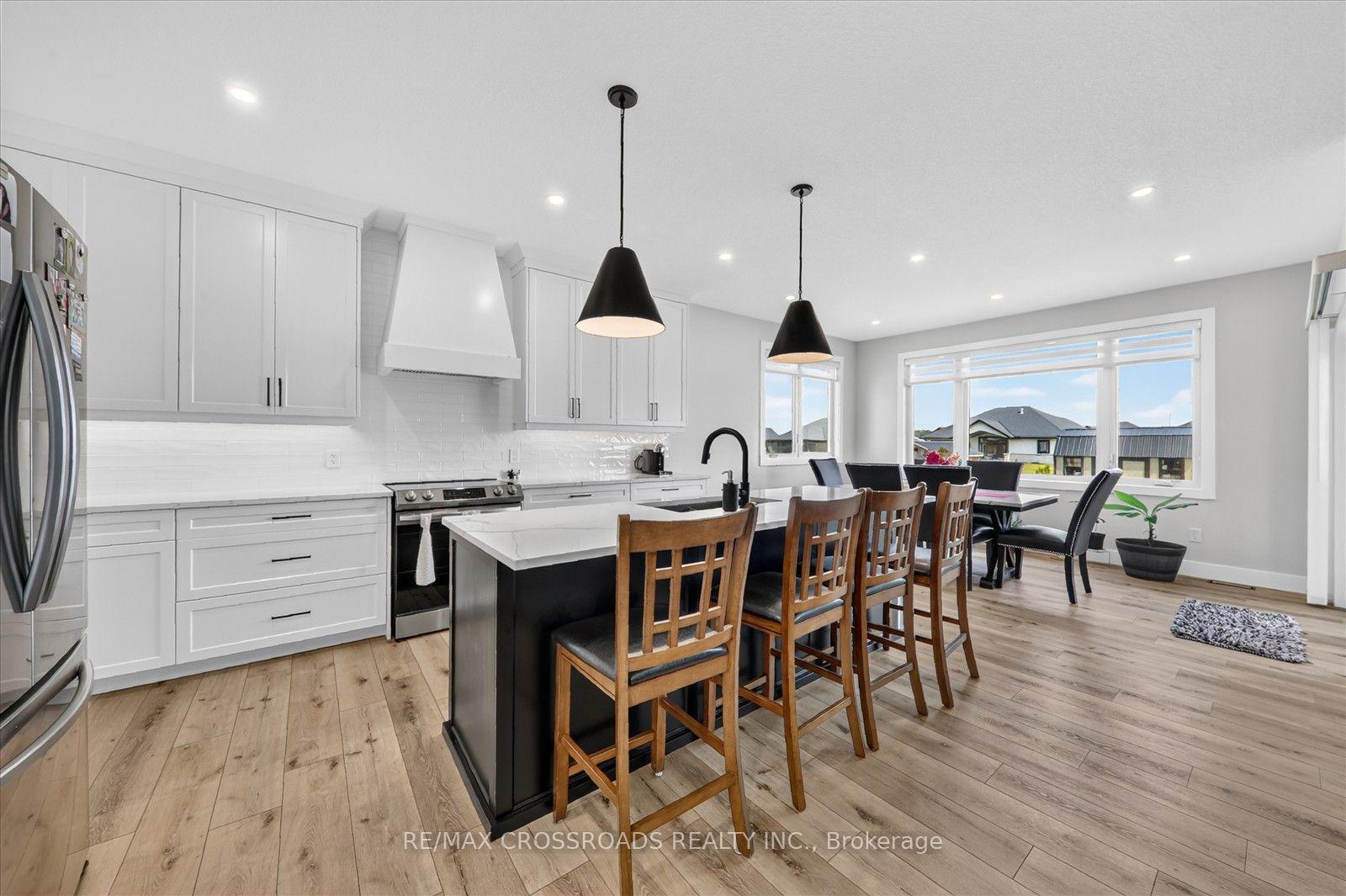 Photo 10 of 11 Mctavish Crescent, Huron-Kinloss — HOMEH