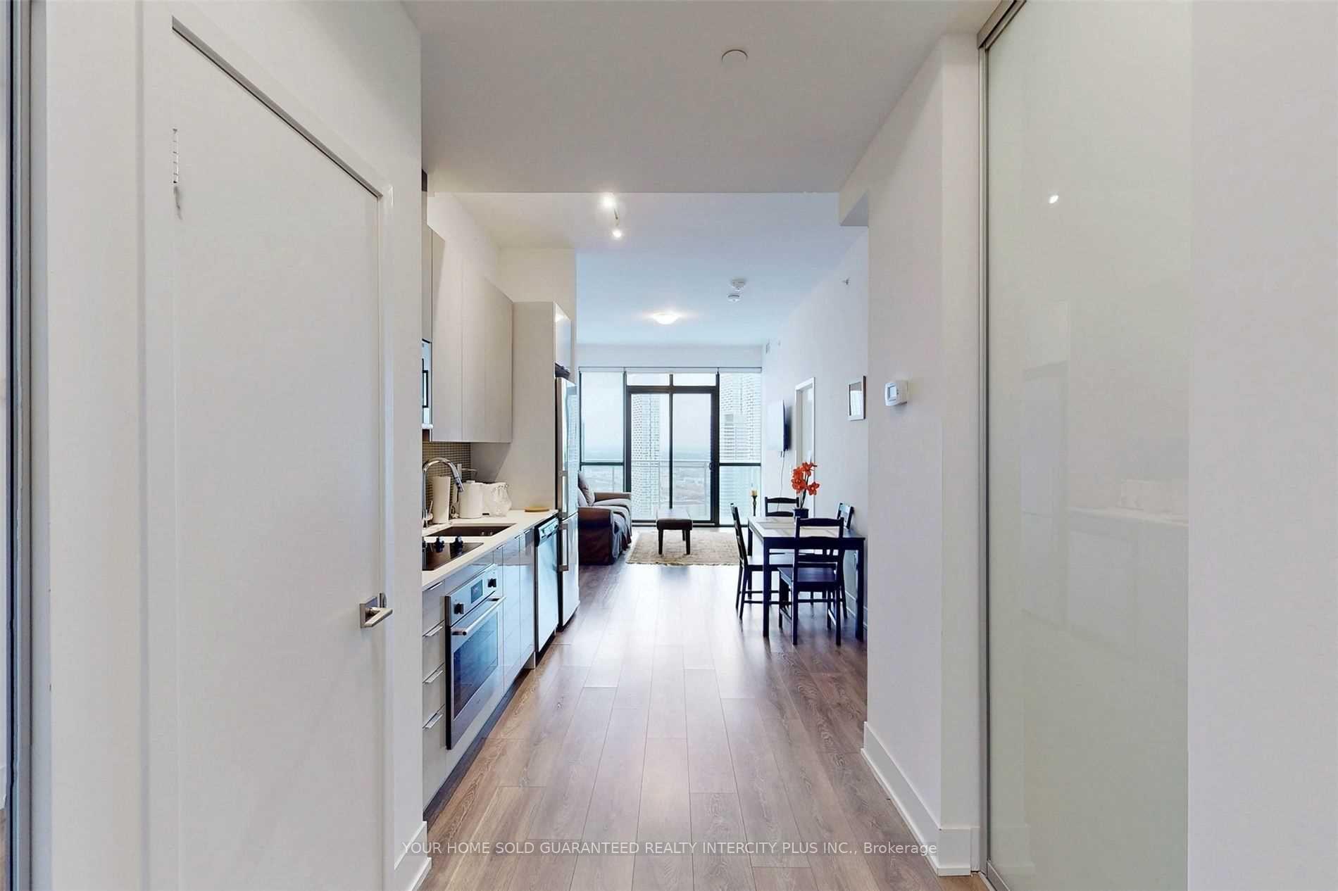 Photo 2 of Unit 3006, 2908 Highway 7 Road, Vaughan, Concord — HOMEH