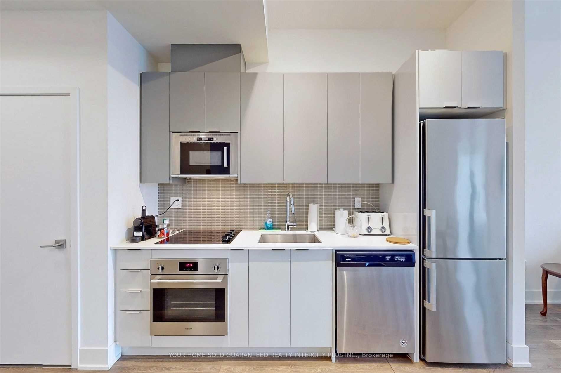 Photo 3 of Unit 3006, 2908 Highway 7 Road, Vaughan, Concord — HOMEH
