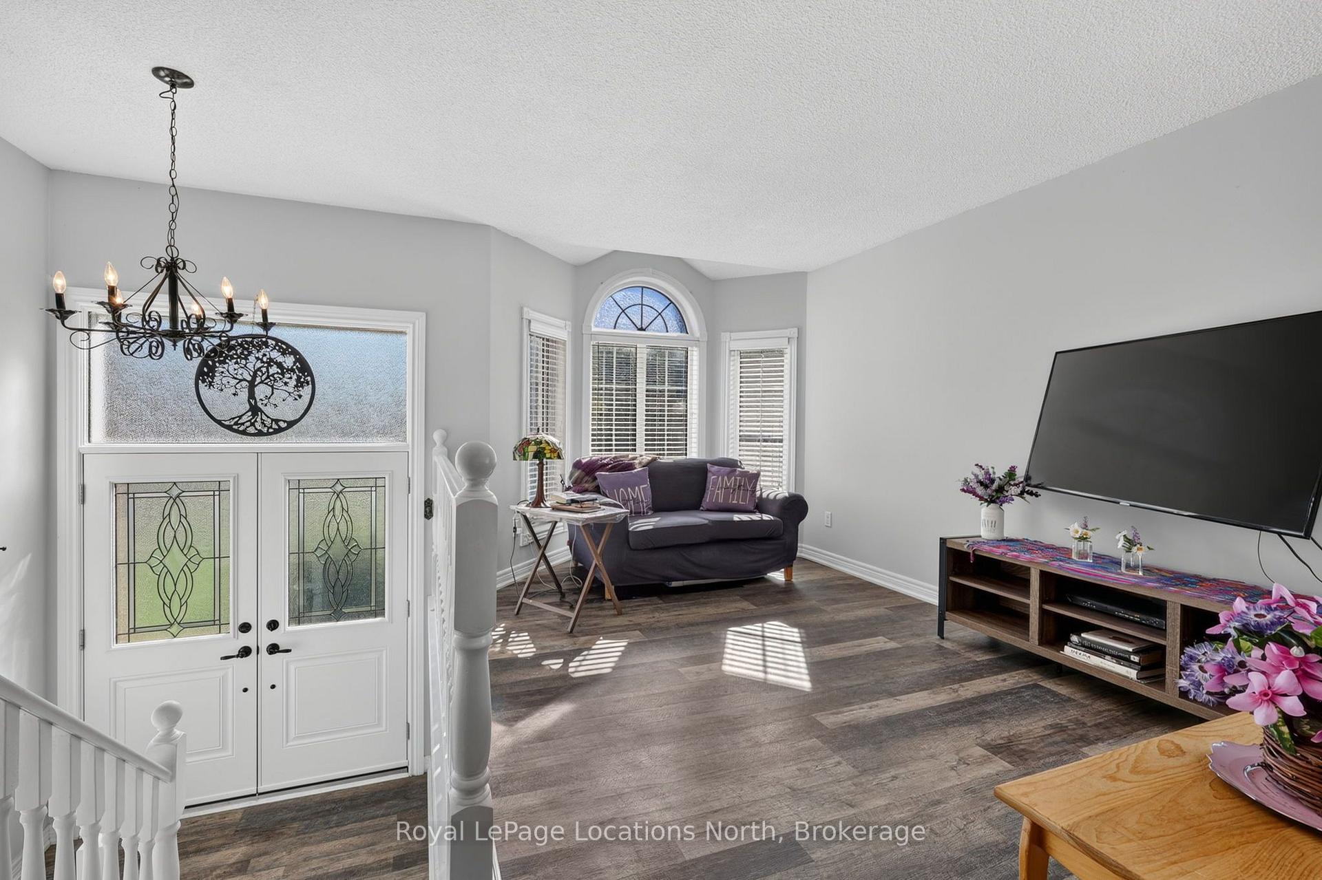 Photo 8 of 66 Royal Beech Drive, Wasaga Beach — HOMEH