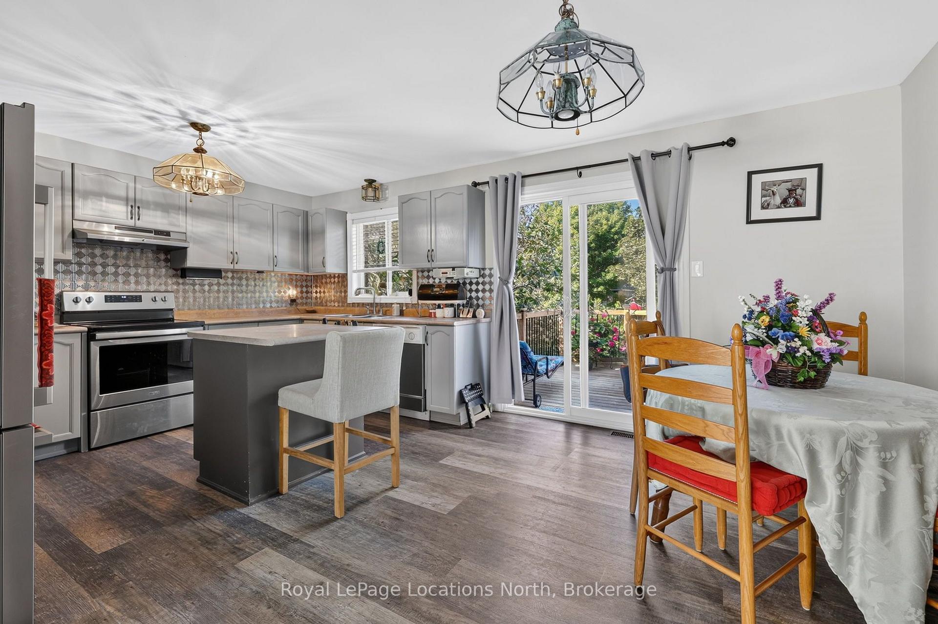 Photo 11 of 66 Royal Beech Drive, Wasaga Beach — HOMEH