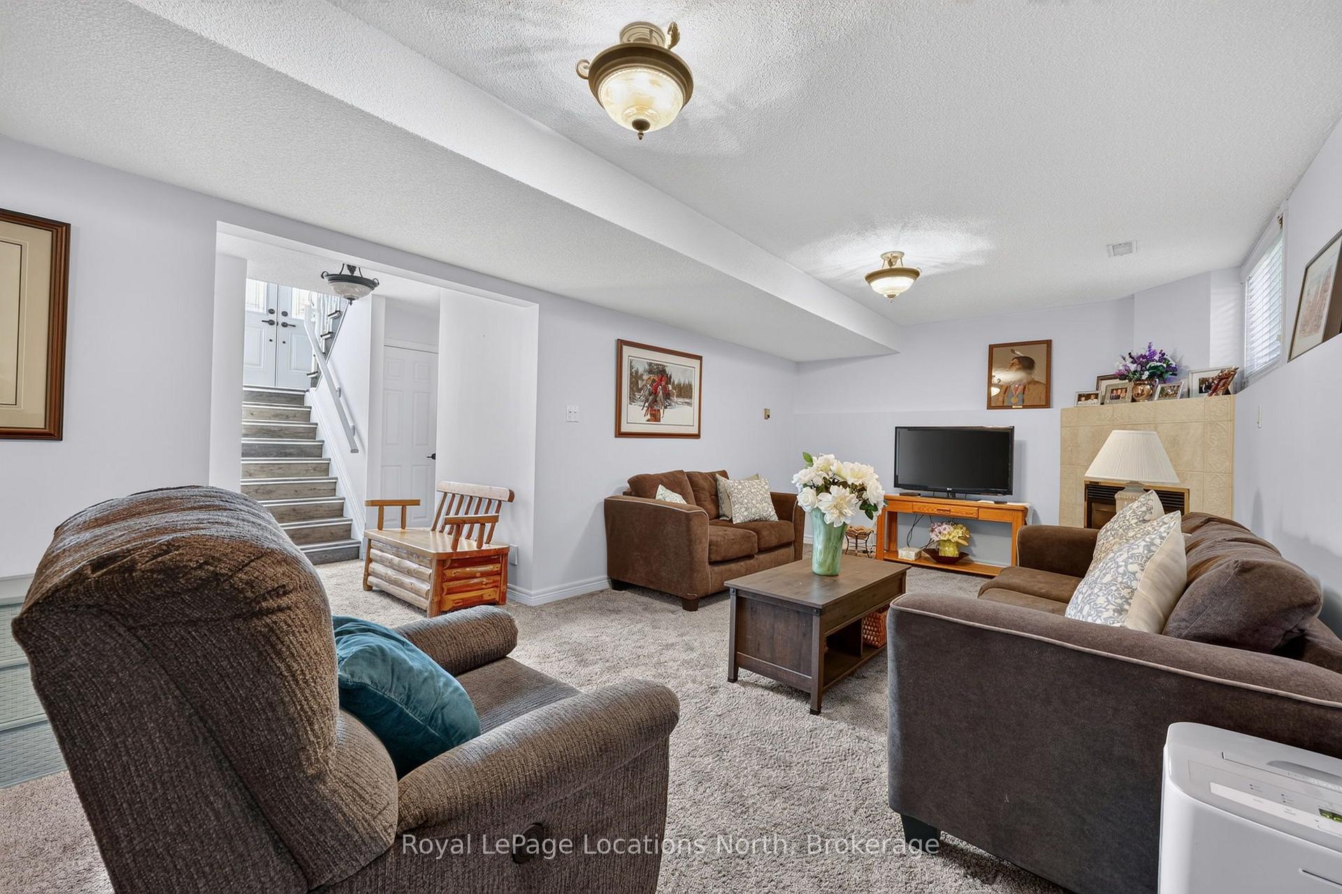 Photo 29 of 66 Royal Beech Drive, Wasaga Beach — HOMEH