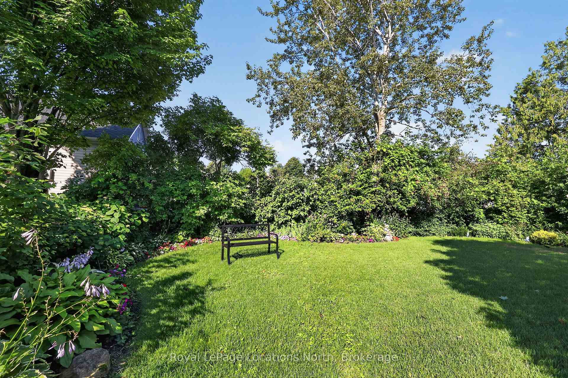 Photo 43 of 66 Royal Beech Drive, Wasaga Beach — HOMEH