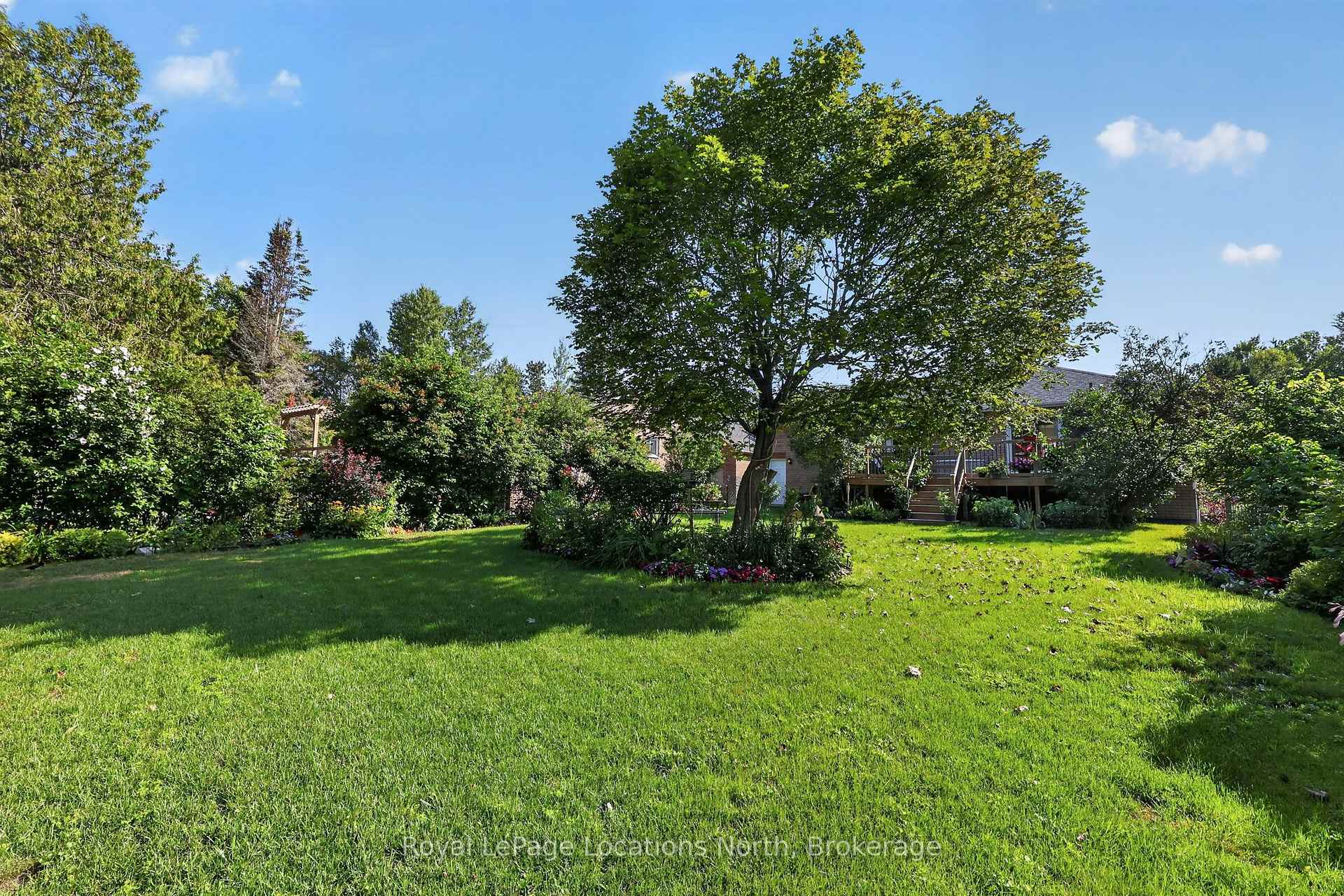 Photo 44 of 66 Royal Beech Drive, Wasaga Beach — HOMEH