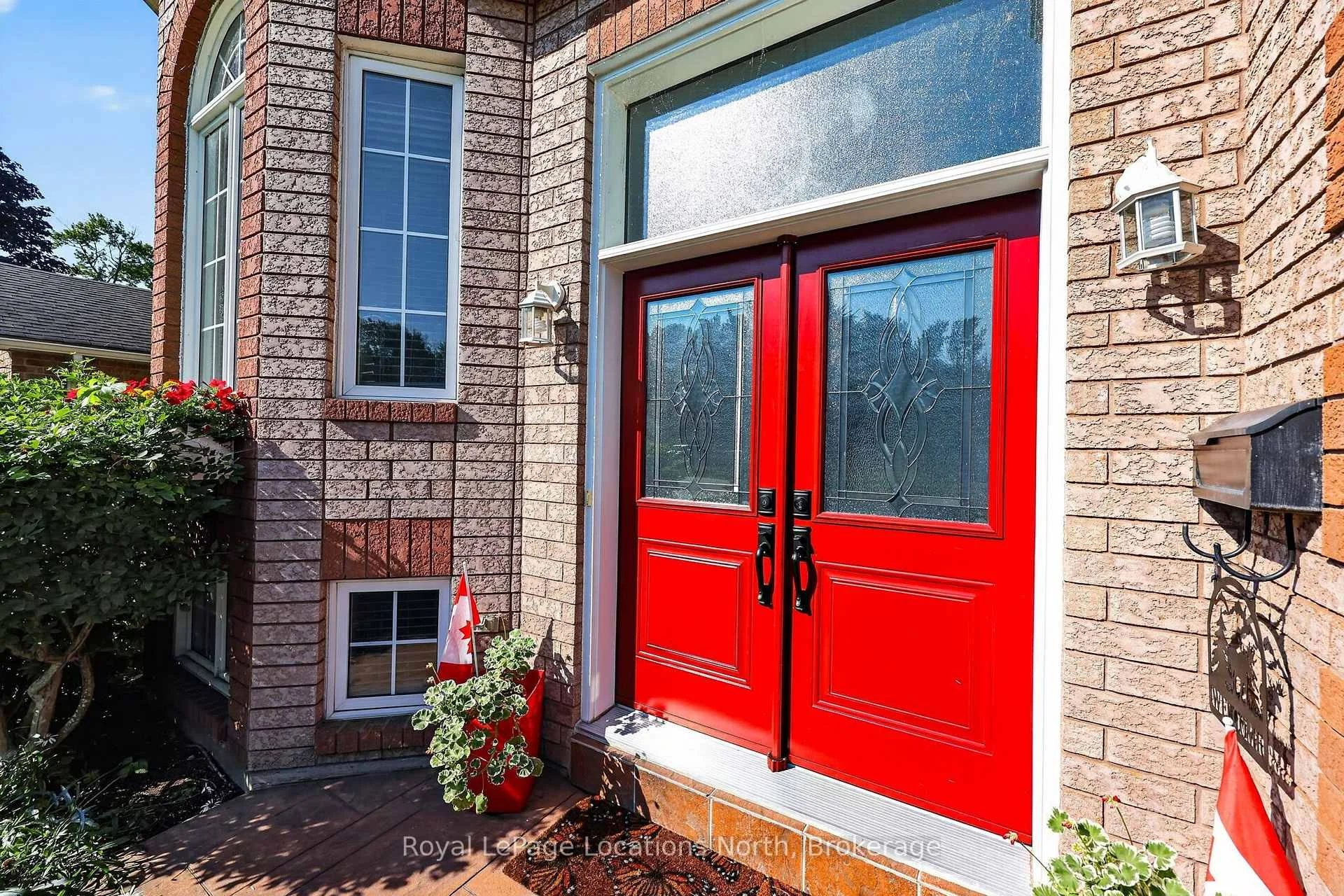 Photo 5 of 66 Royal Beech Drive, Wasaga Beach — HOMEH