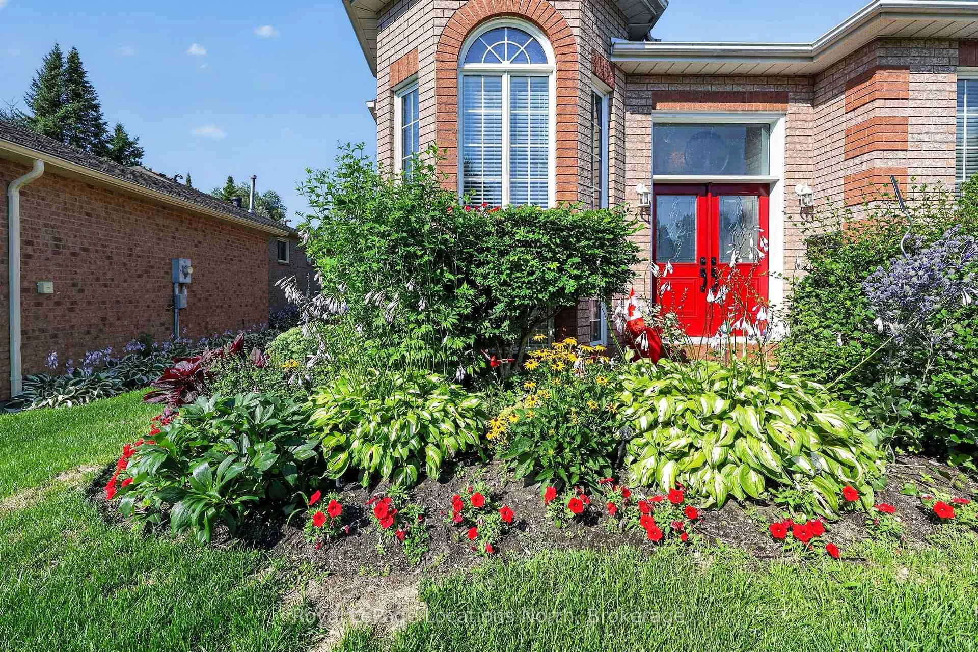 Photo 48 of 66 Royal Beech Drive, Wasaga Beach — HOMEH