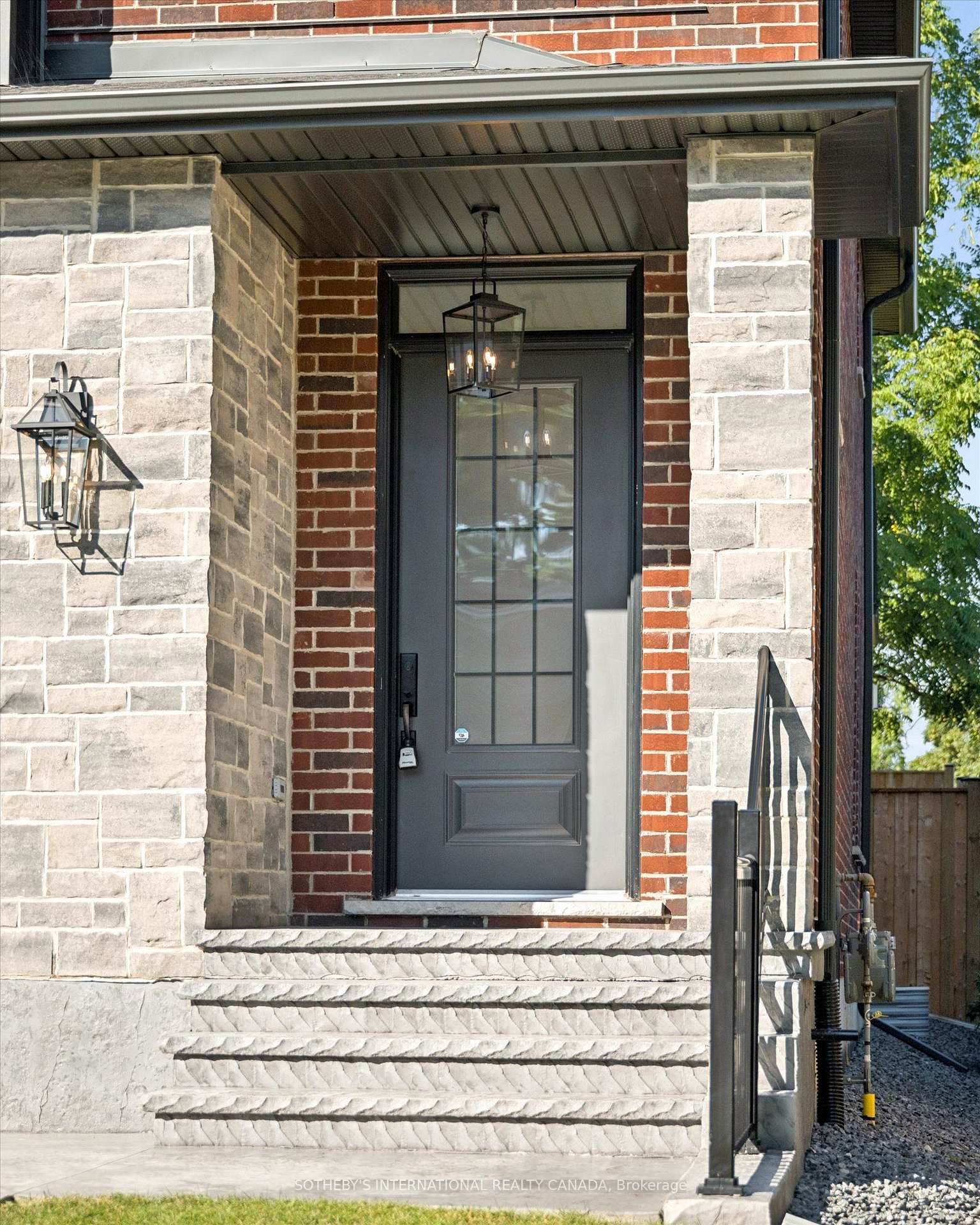 Photo 3 of 17 Avondale Avenue S, Waterloo, Uptown West — HOMEH