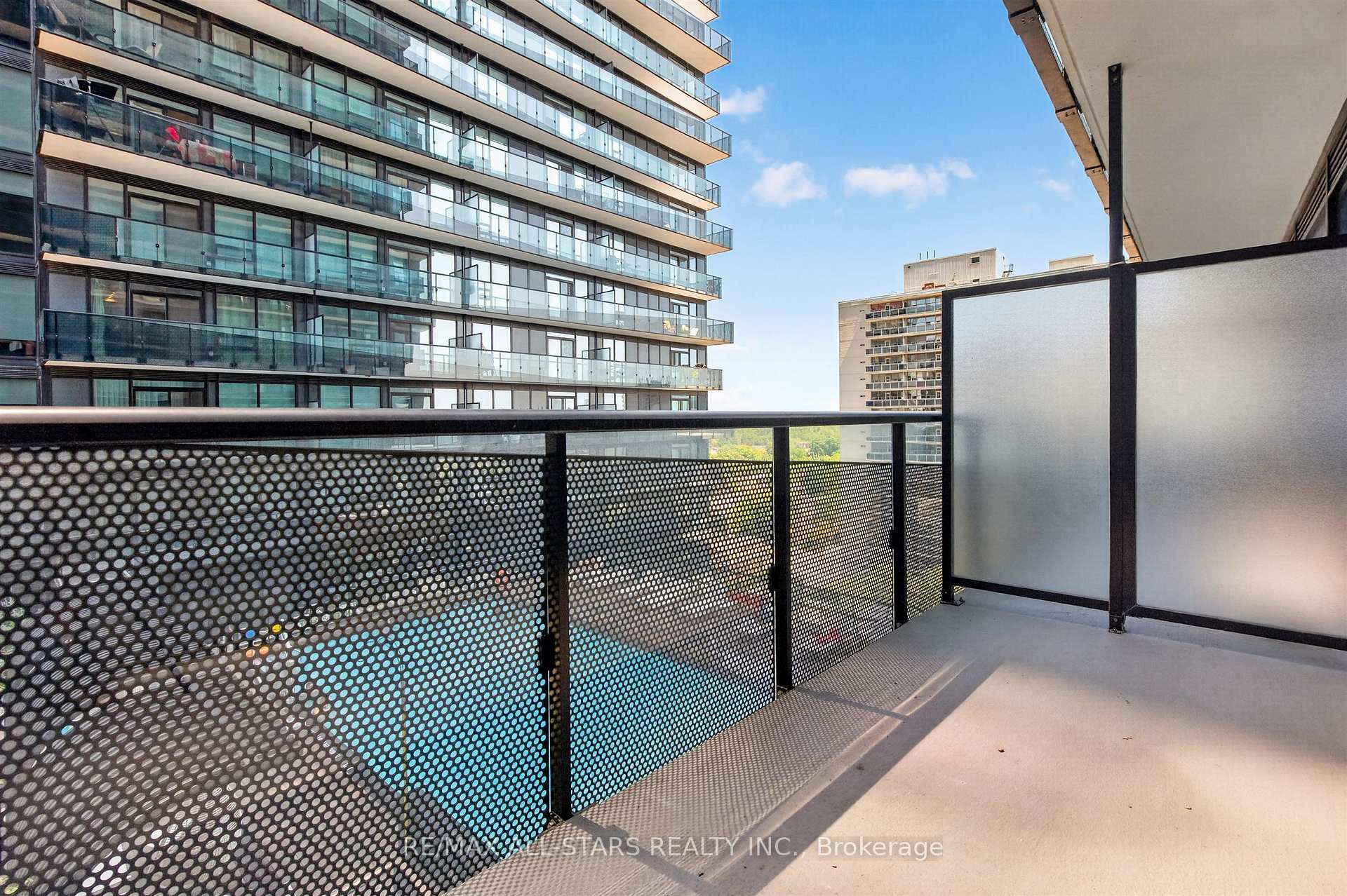 Photo 5 of 127 Broadway Avenue, Toronto, Mount Pleasant West — HOMEH