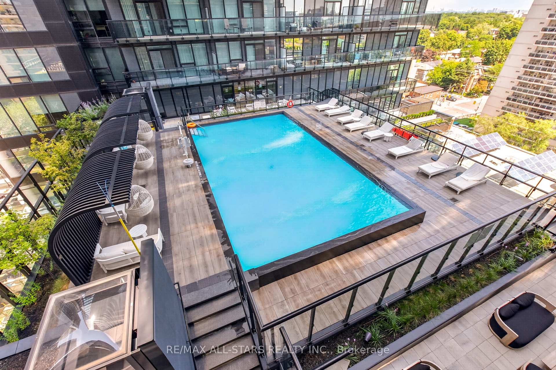 Photo 6 of 127 Broadway Avenue, Toronto, Mount Pleasant West — HOMEH