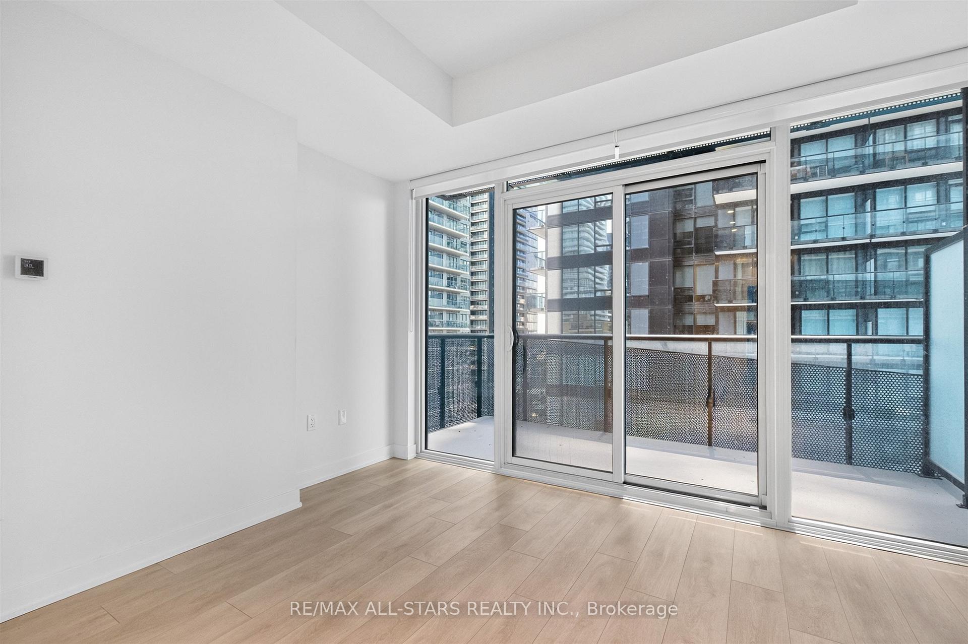 Photo 8 of 127 Broadway Avenue, Toronto, Mount Pleasant West — HOMEH