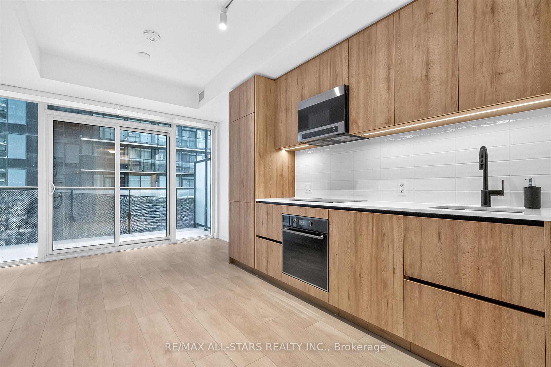 Photo 13 of 127 Broadway Avenue, Toronto, Mount Pleasant West — HOMEH