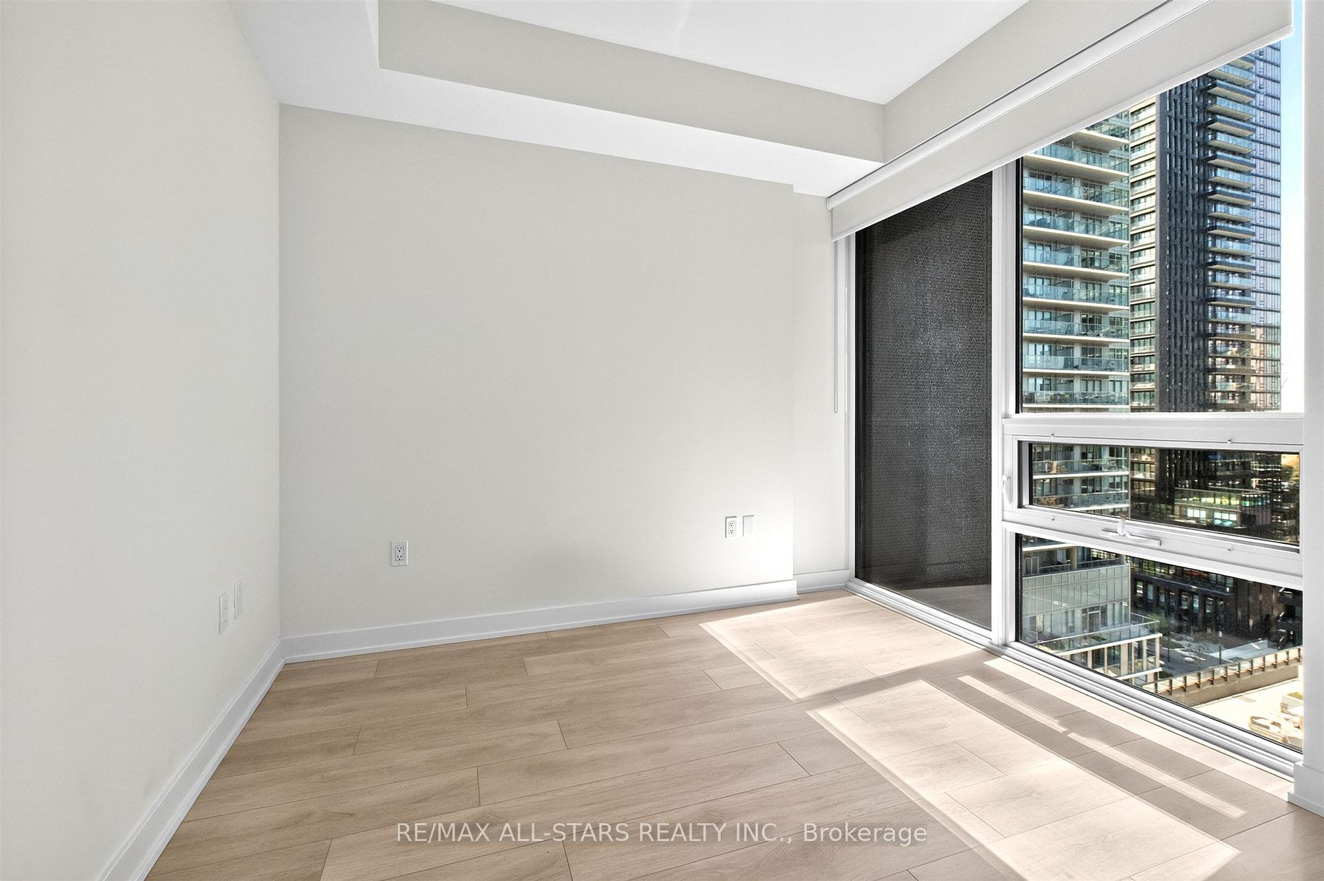 Photo 17 of 127 Broadway Avenue, Toronto, Mount Pleasant West — HOMEH