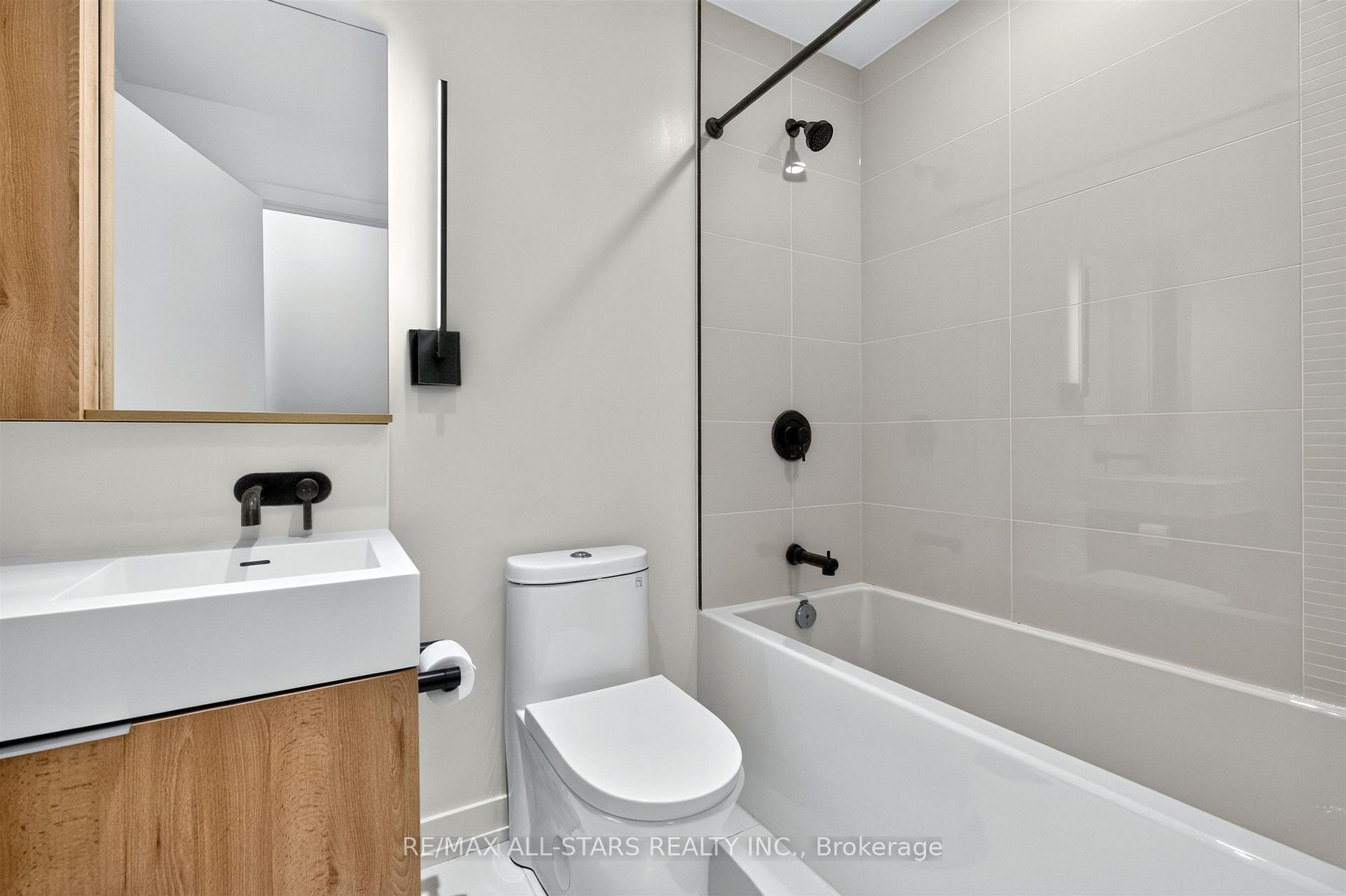 Photo 18 of 127 Broadway Avenue, Toronto, Mount Pleasant West — HOMEH