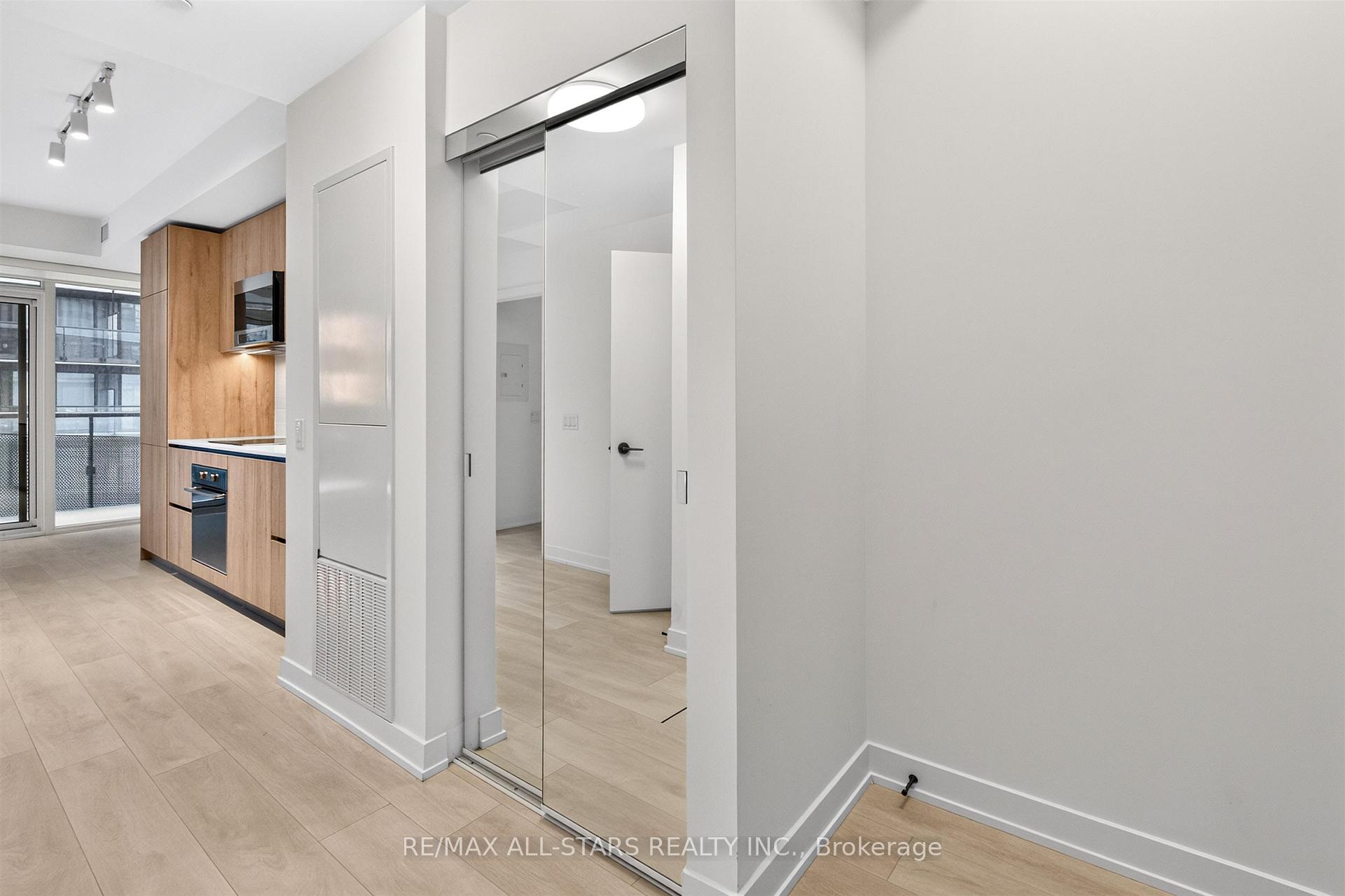 Photo 19 of 127 Broadway Avenue, Toronto, Mount Pleasant West — HOMEH