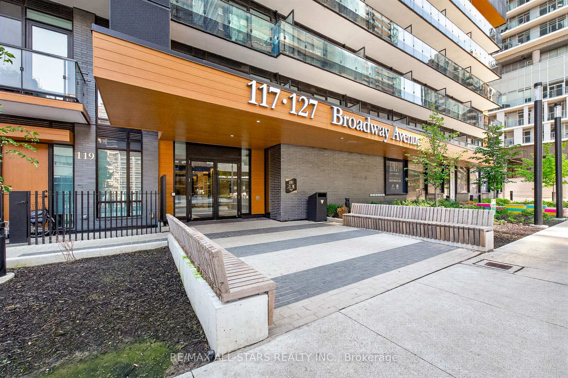 Photo 22 of 127 Broadway Avenue, Toronto, Mount Pleasant West — HOMEH