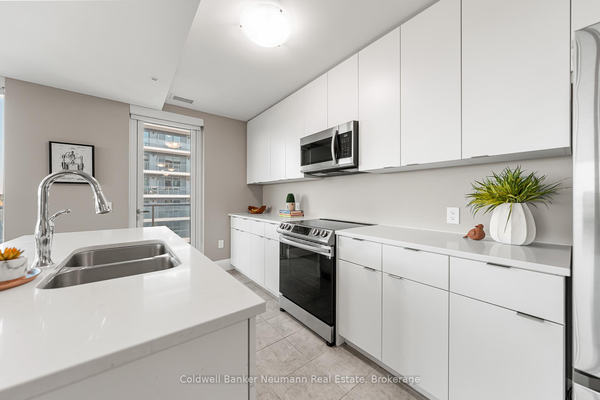 Photo 14 of Unit 802, 73 Arthur Street, Guelph, St. Patrick's Ward — HOMEH