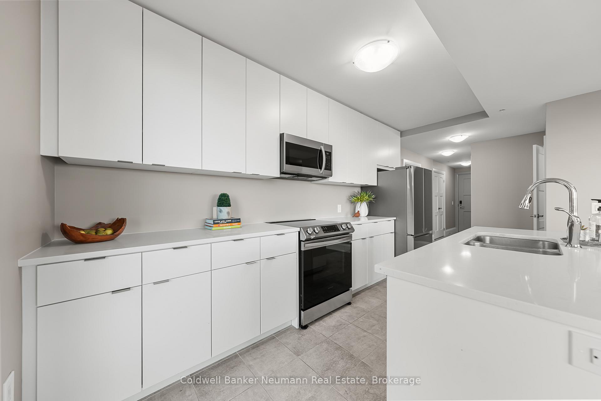 Photo 16 of Unit 802, 73 Arthur Street, Guelph, St. Patrick's Ward — HOMEH